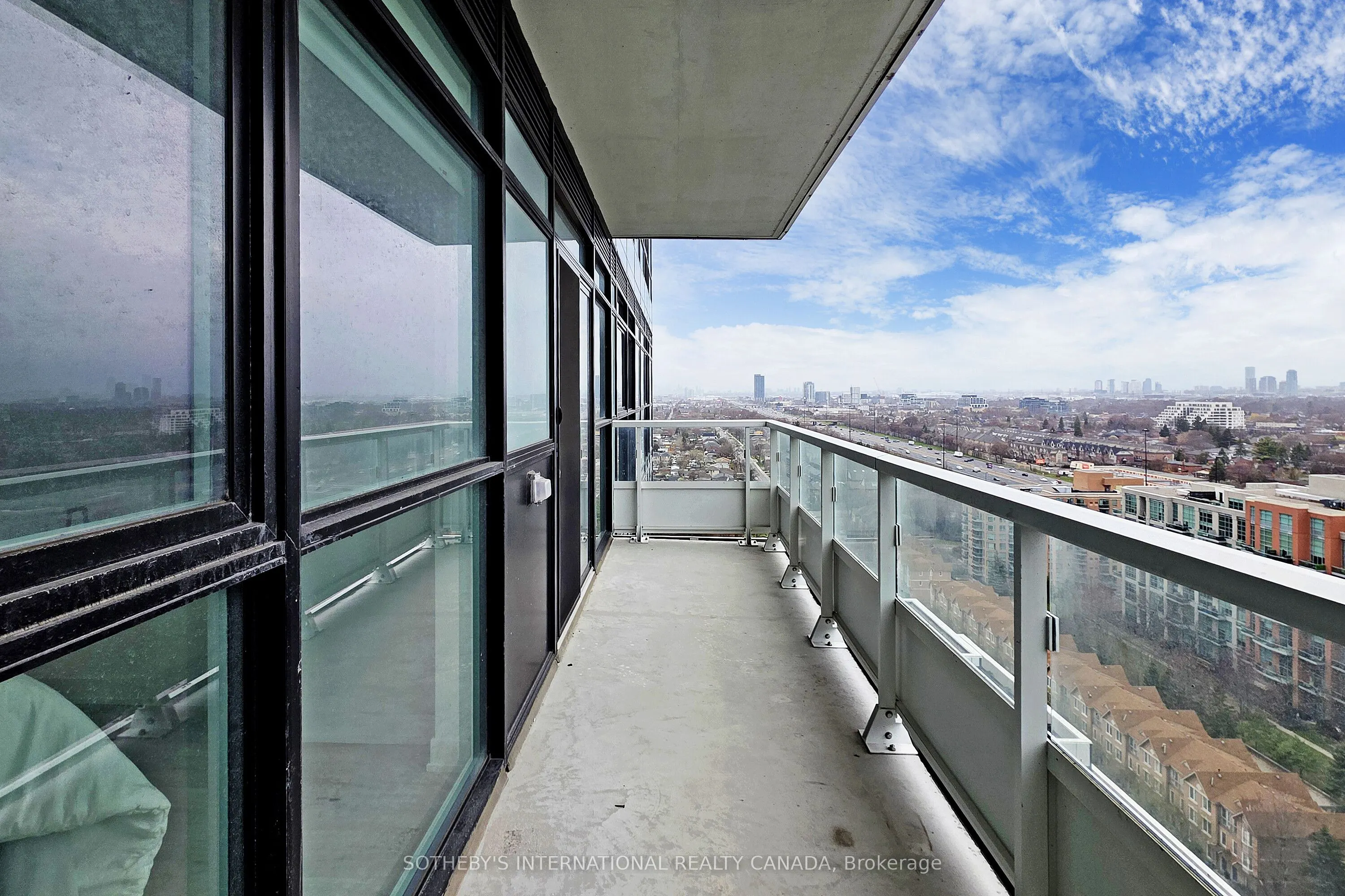 251 Manitoba Street, #2011
