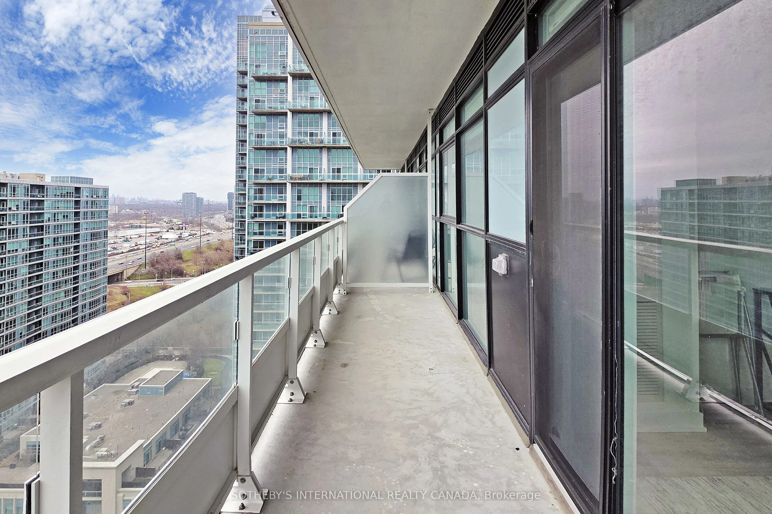 251 Manitoba Street, #2011