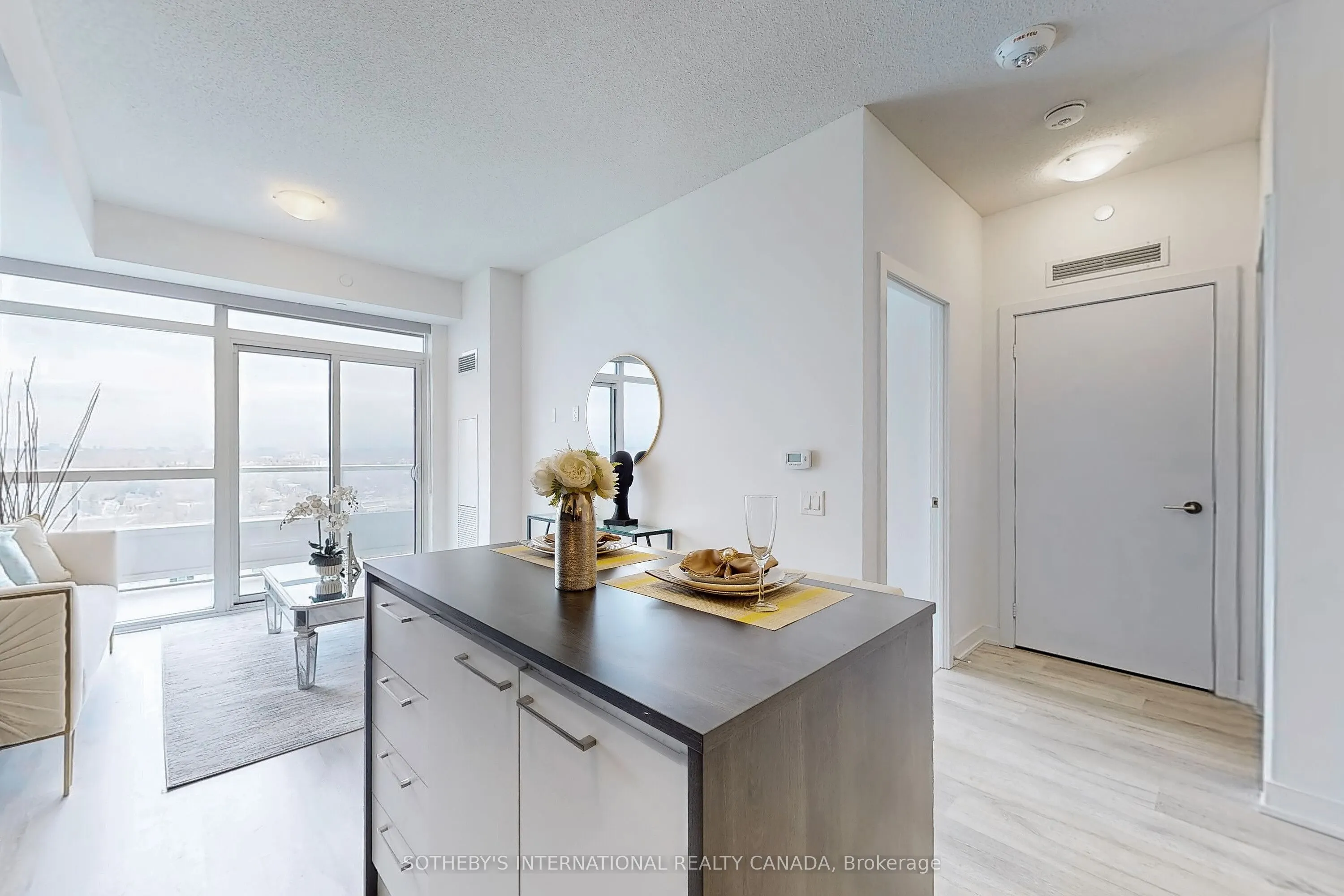 251 Manitoba Street, #2011