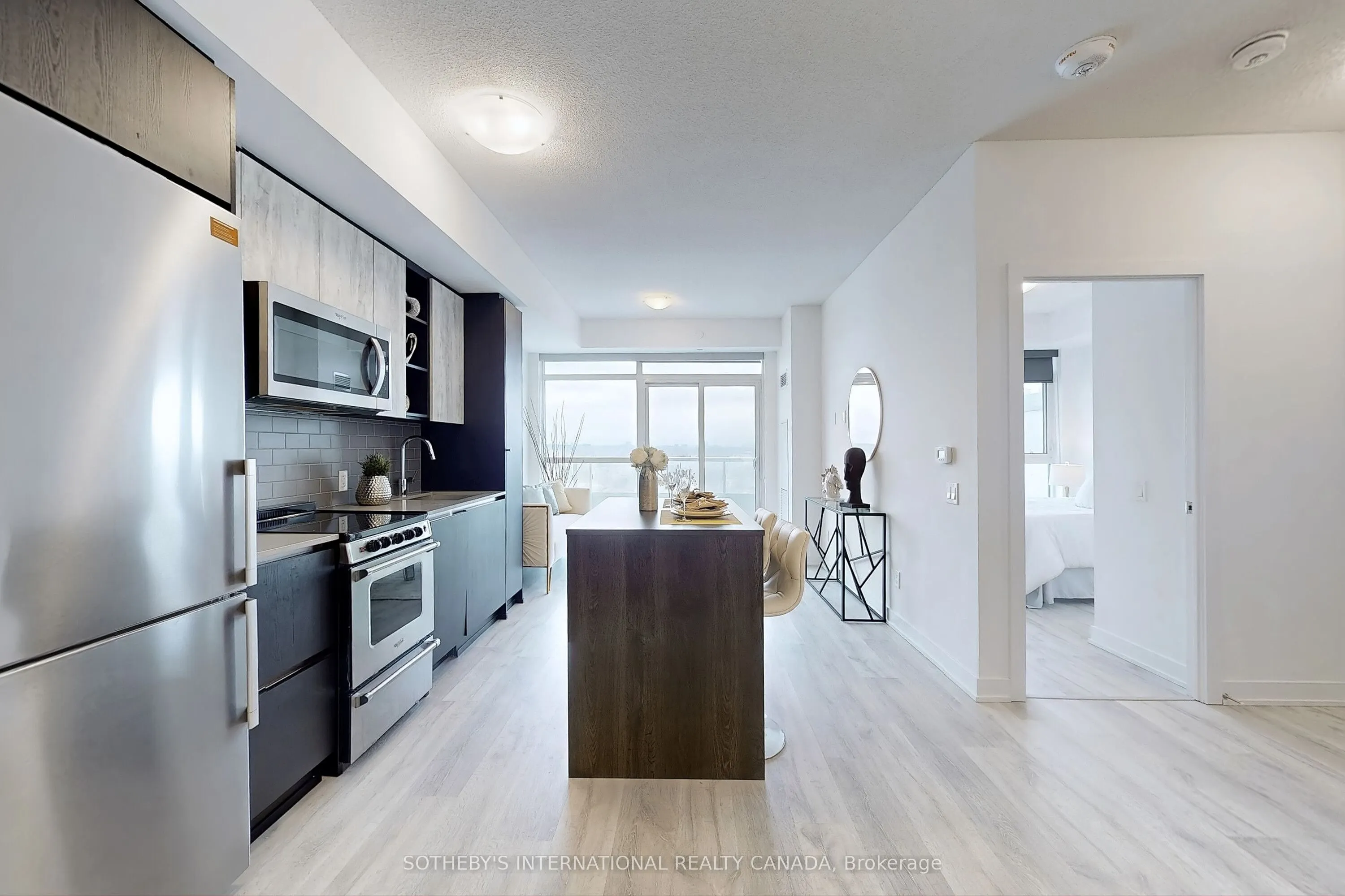 251 Manitoba Street, #2011