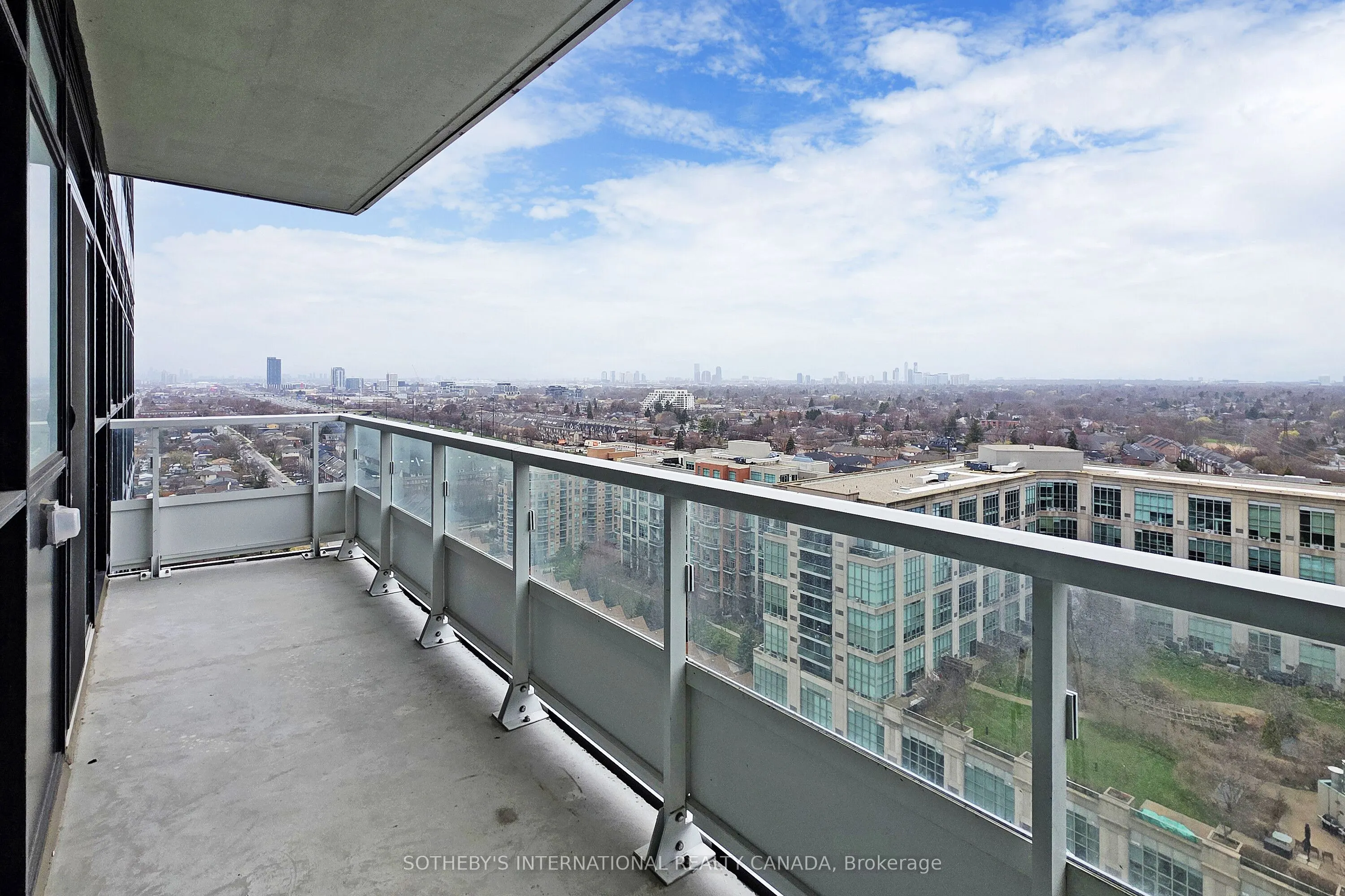 251 Manitoba Street, #2011