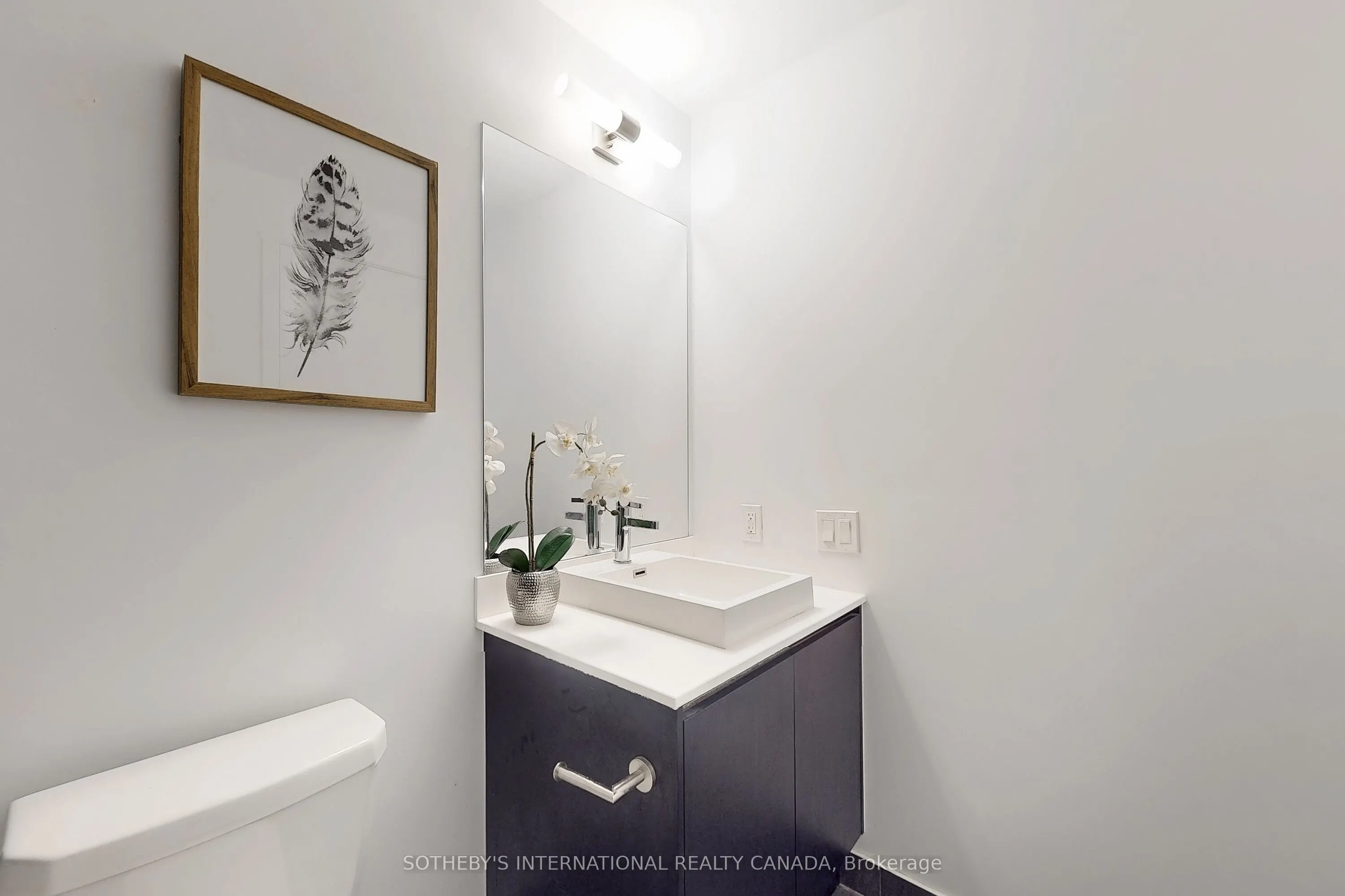 251 Manitoba Street, #2011