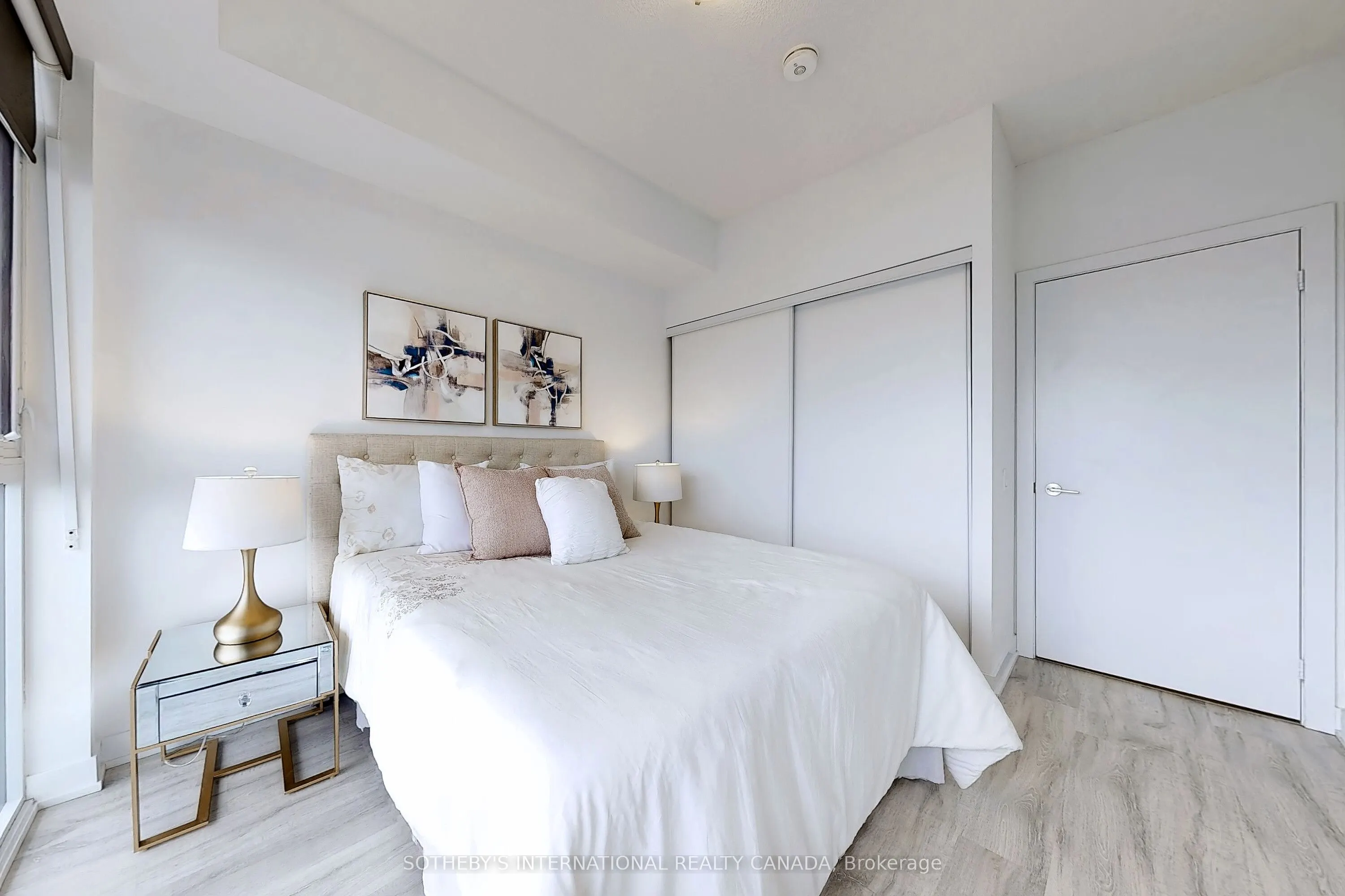 251 Manitoba Street, #2011