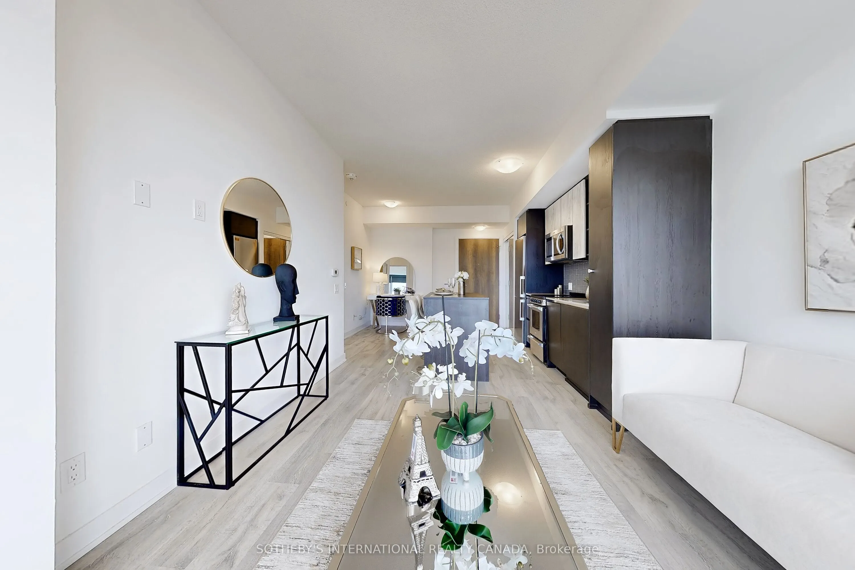 251 Manitoba Street, #2011
