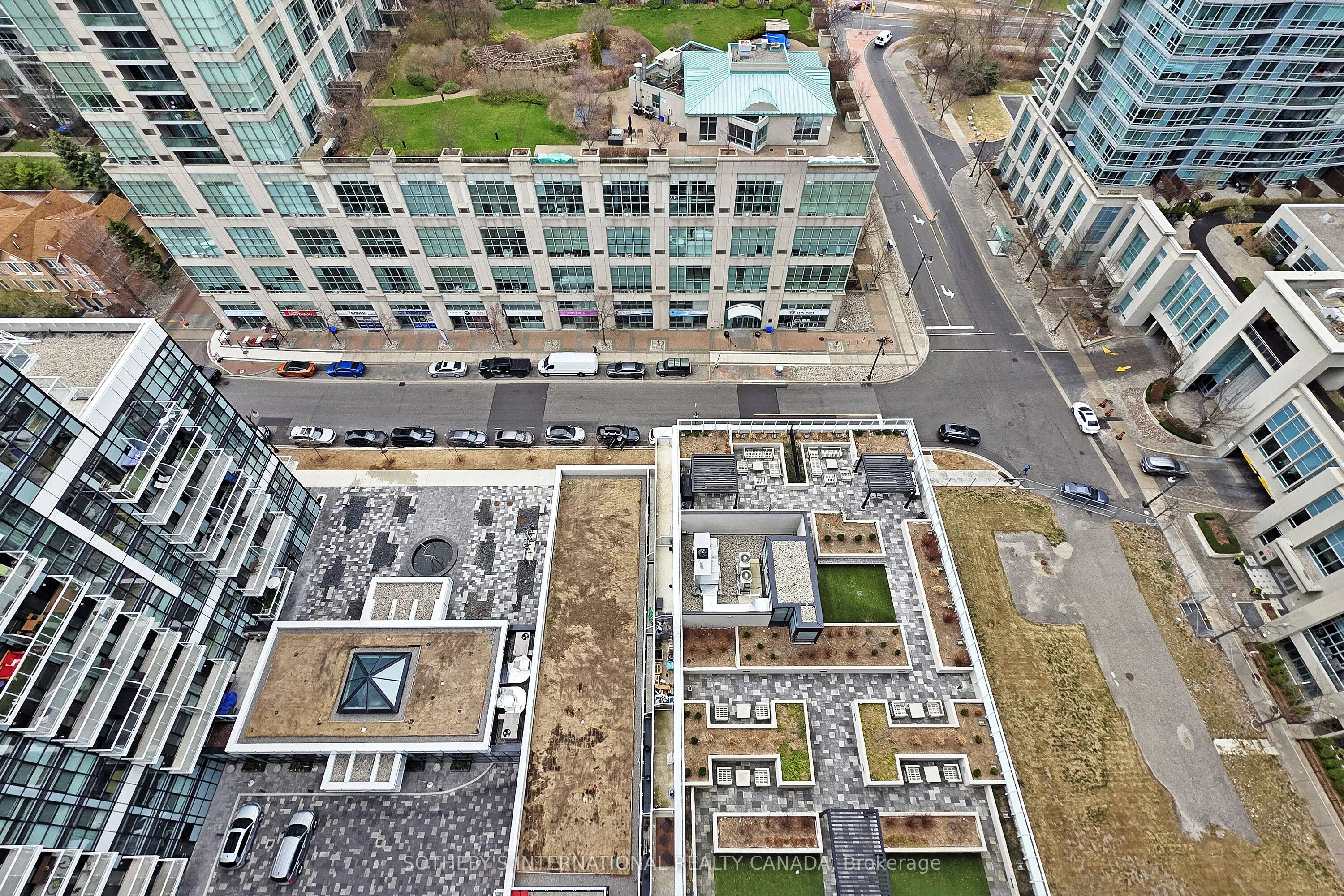 251 Manitoba Street, #2011