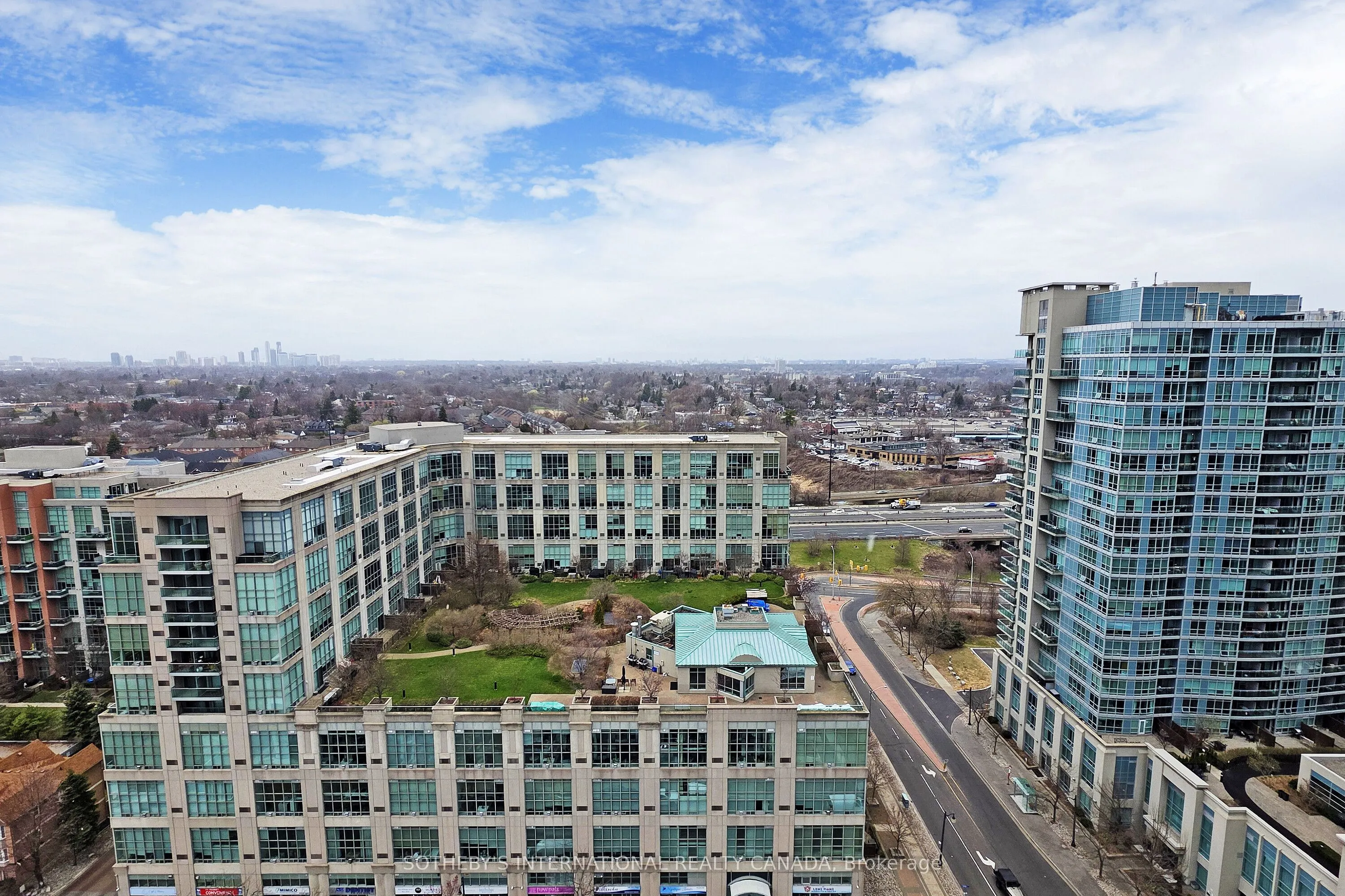 251 Manitoba Street, #2011