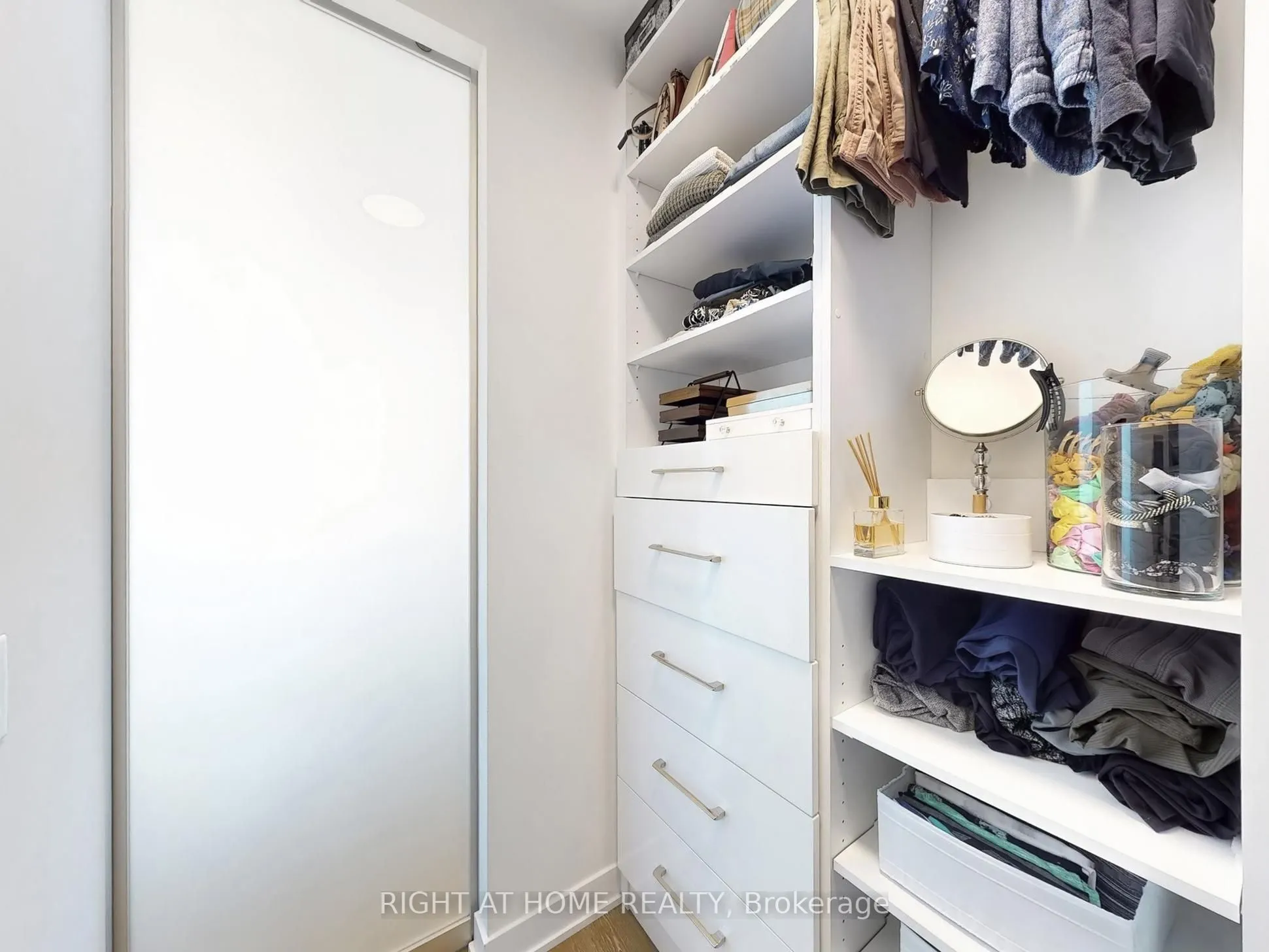 90 Park Lawn Road, #1209