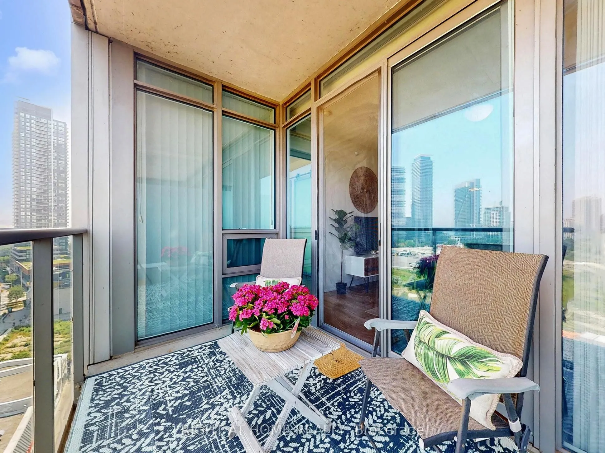 90 Park Lawn Road, #1209