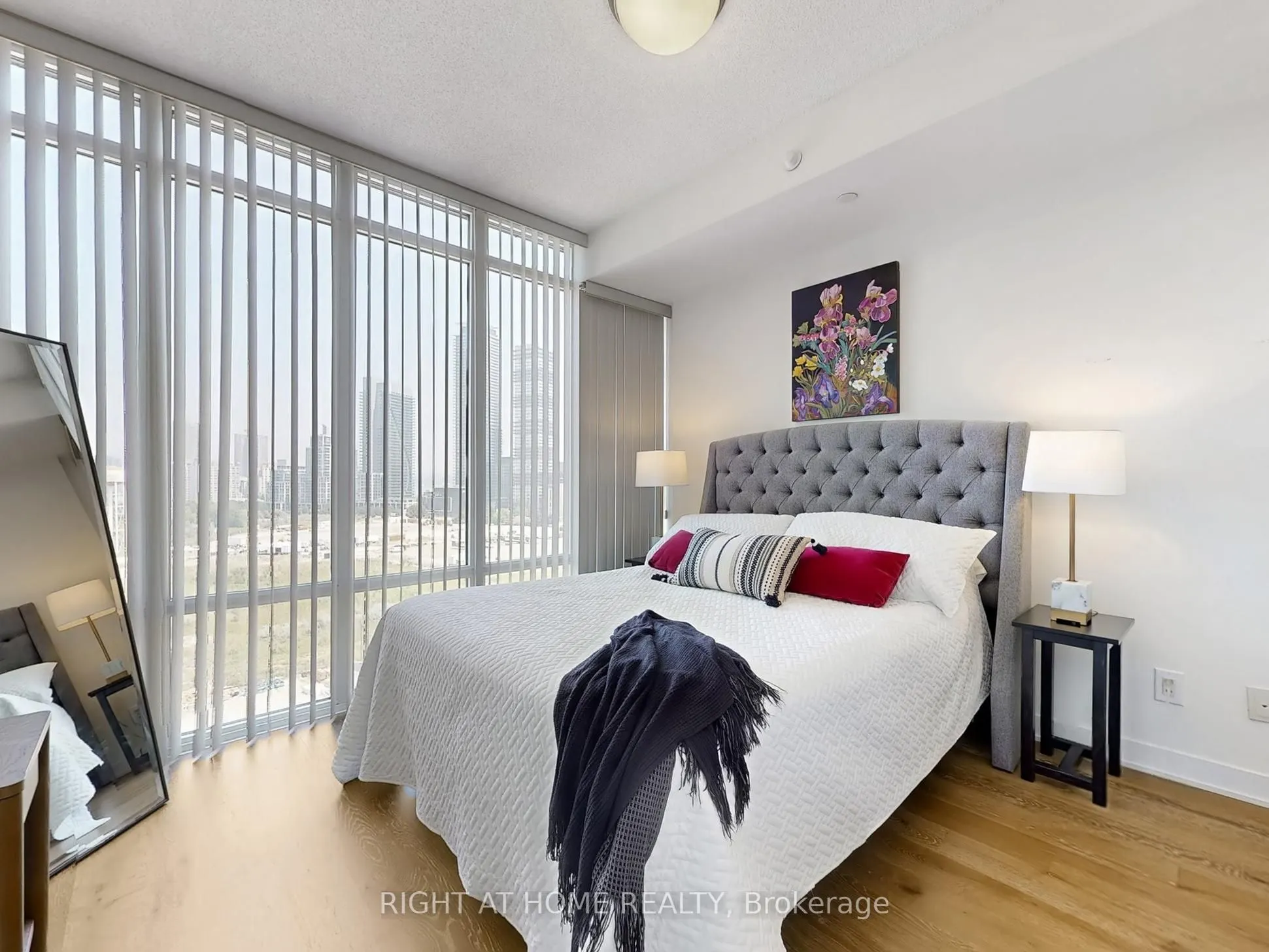 90 Park Lawn Road, #1209