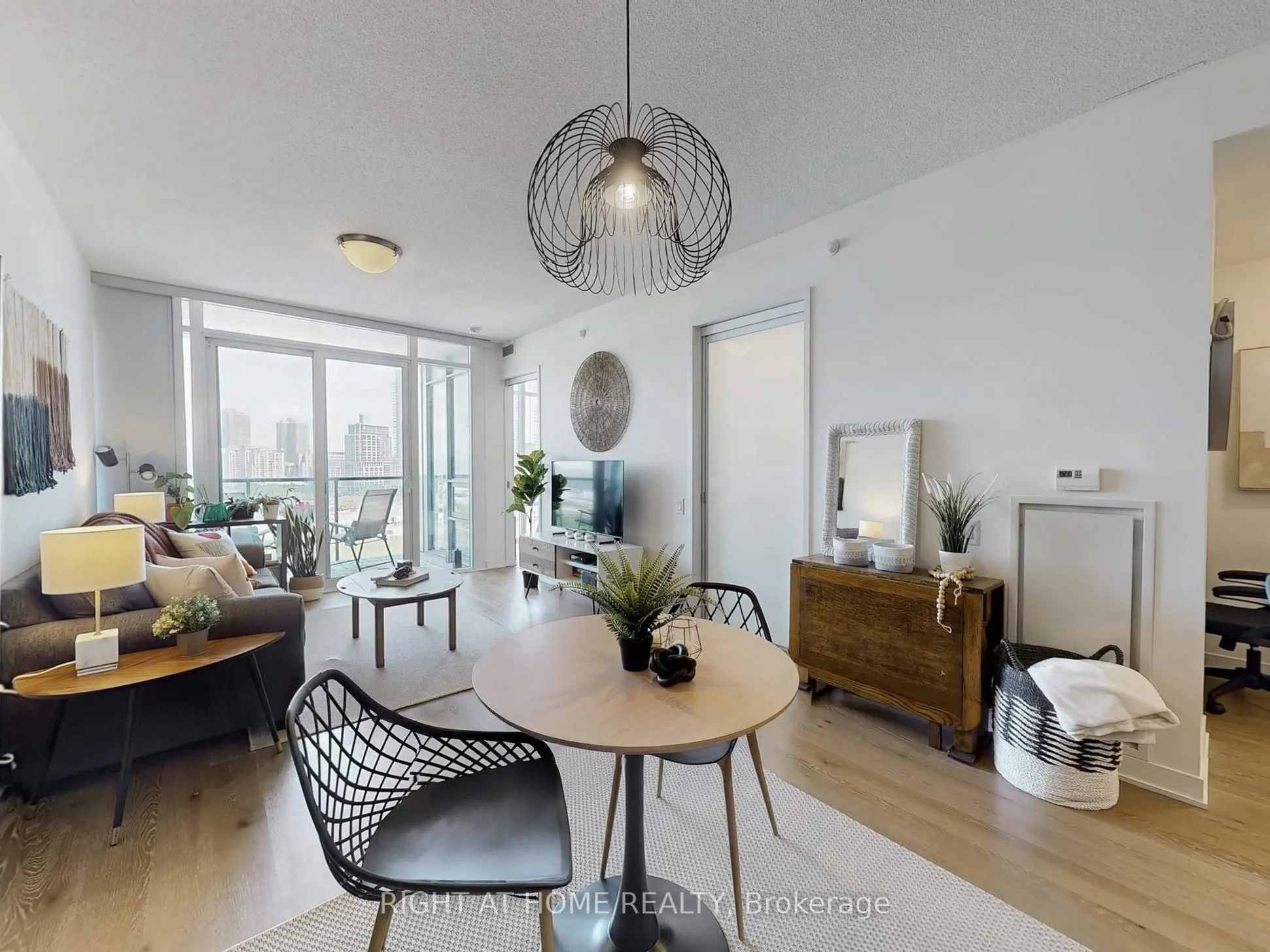 90 Park Lawn Road, #1209