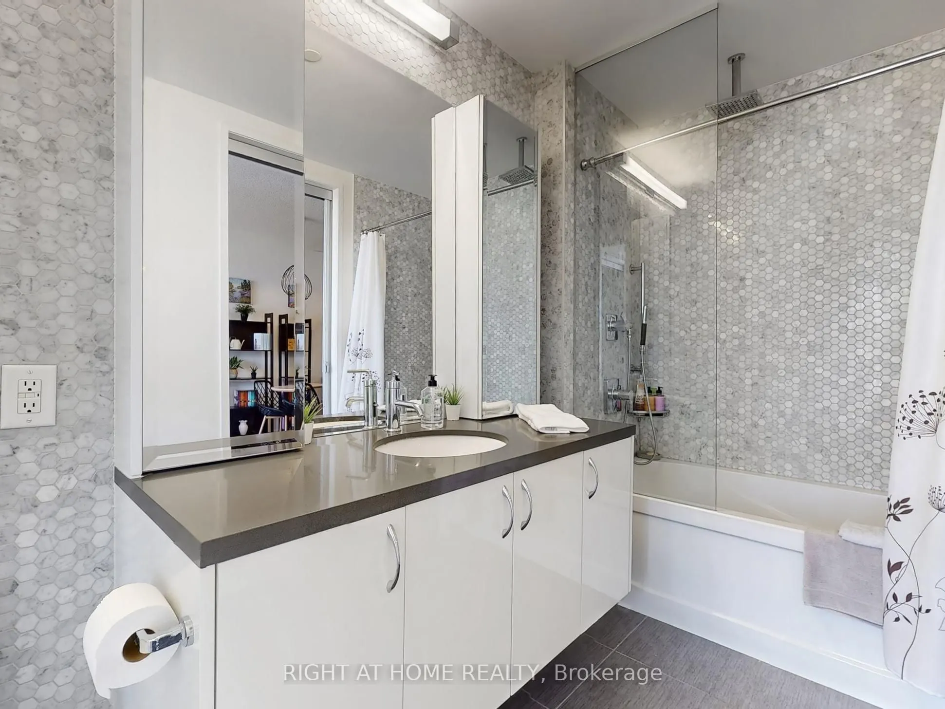 90 Park Lawn Road, #1209
