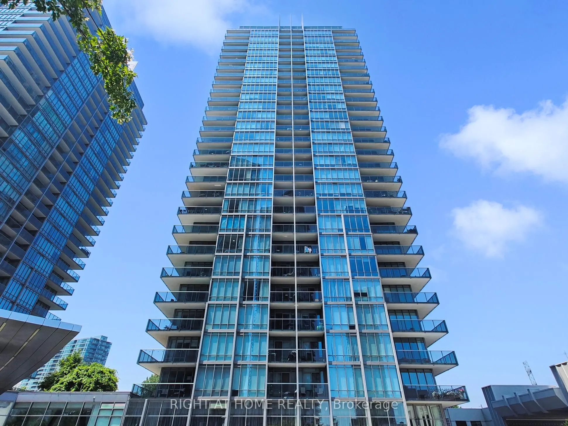 90 Park Lawn Road, #1209