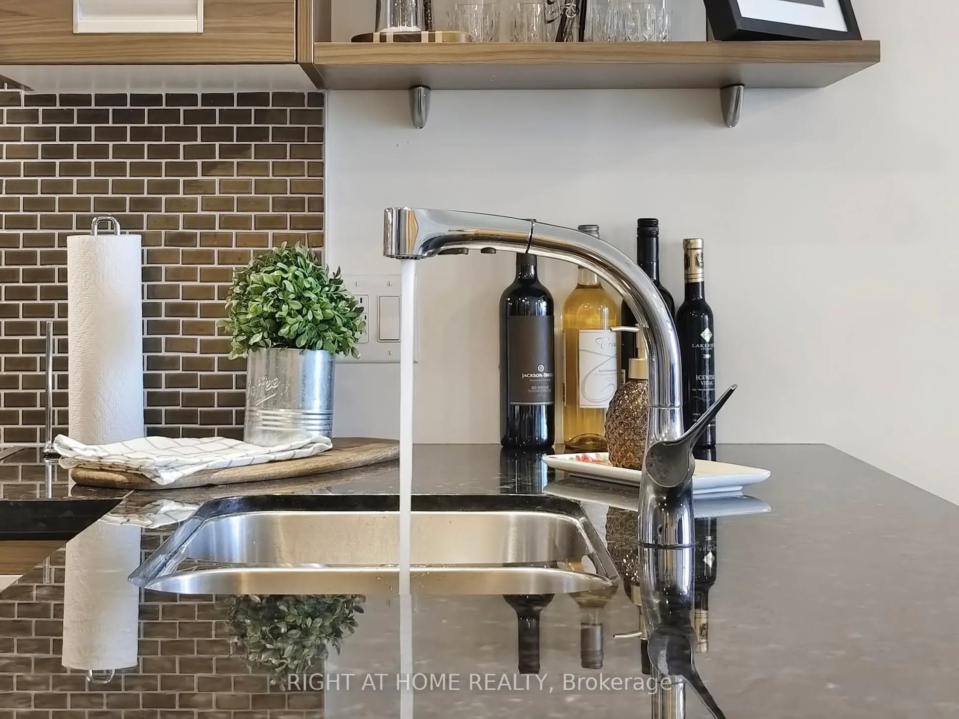 90 Park Lawn Road, #1209