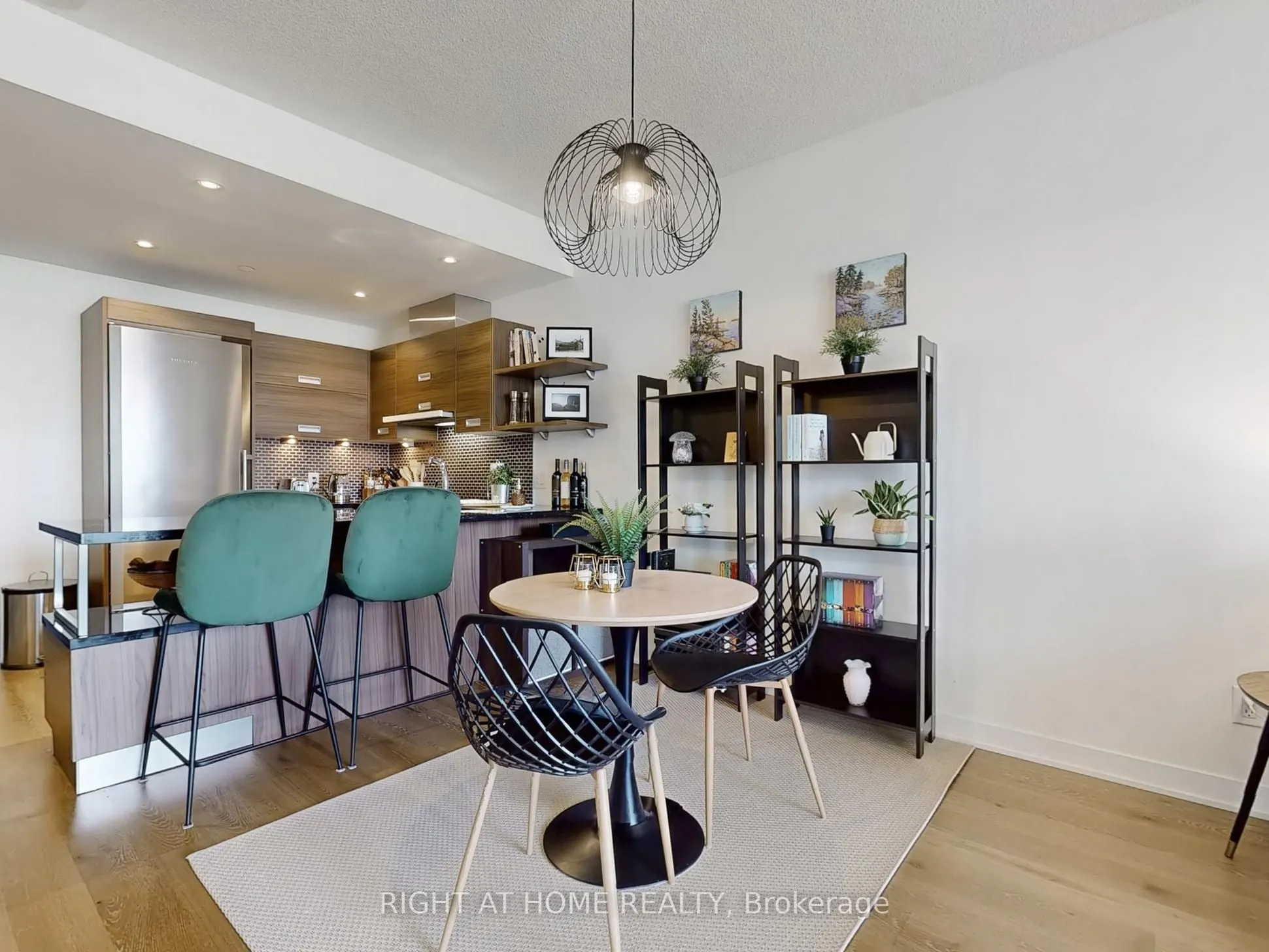 90 Park Lawn Road, #1209