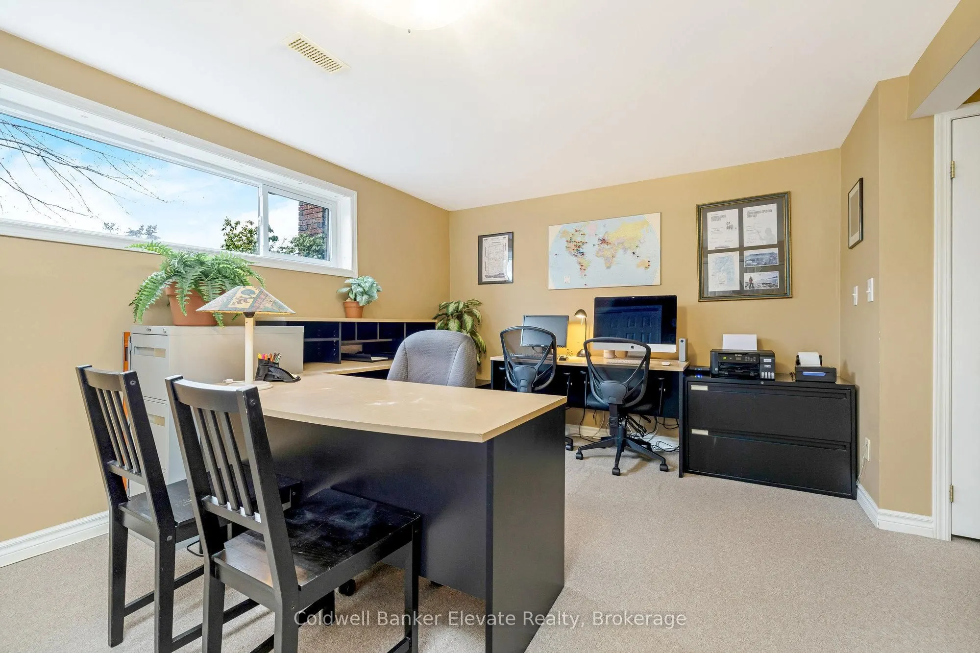 11 Hillside Drive