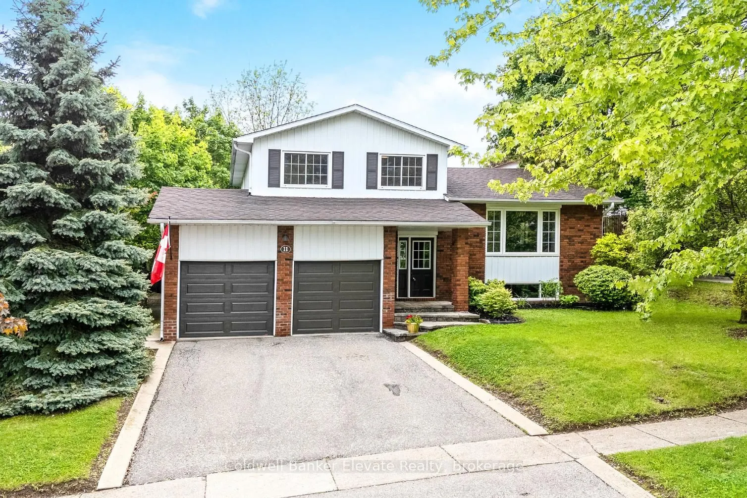 11 Hillside Drive