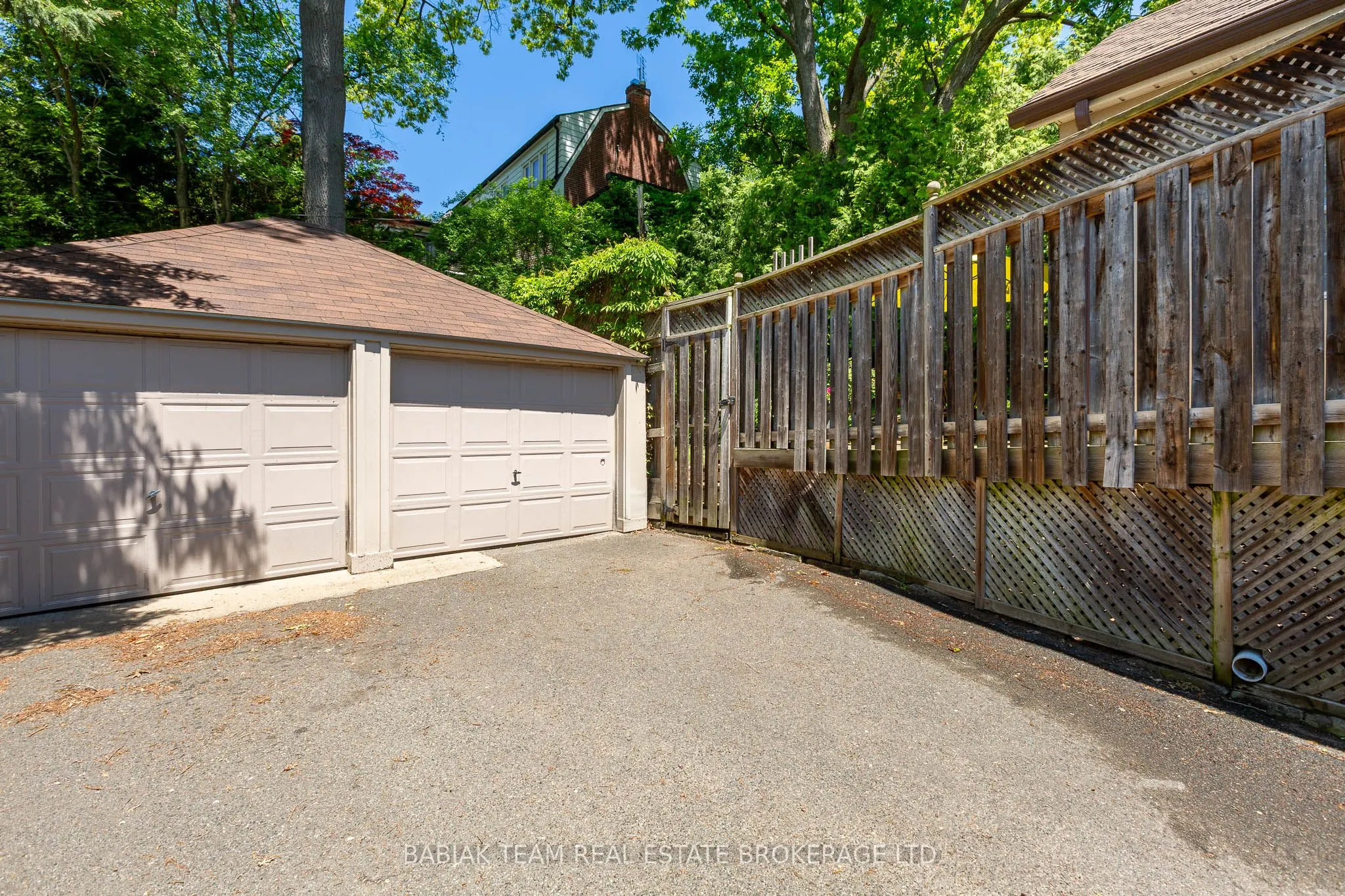 16 Halford Avenue