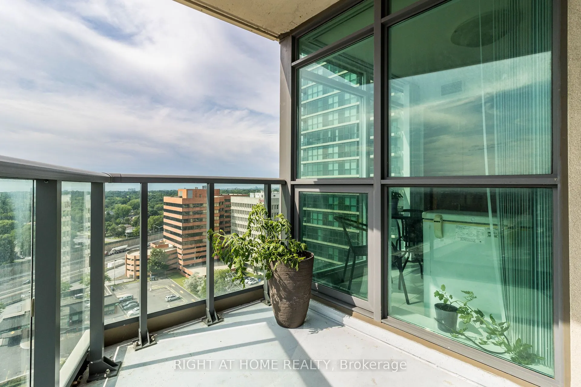 205 Sherway Gardens Road, #1609