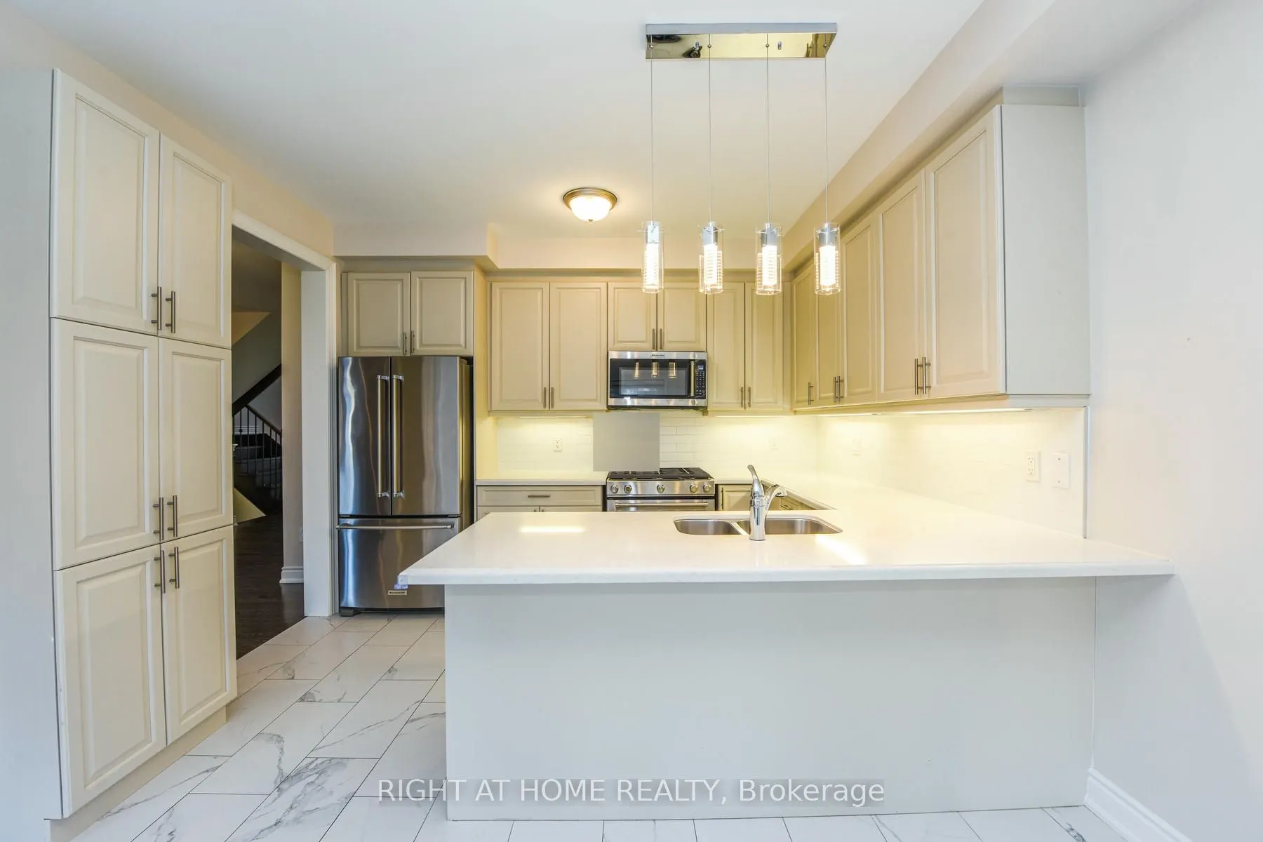 3 Prairie Creek Crescent