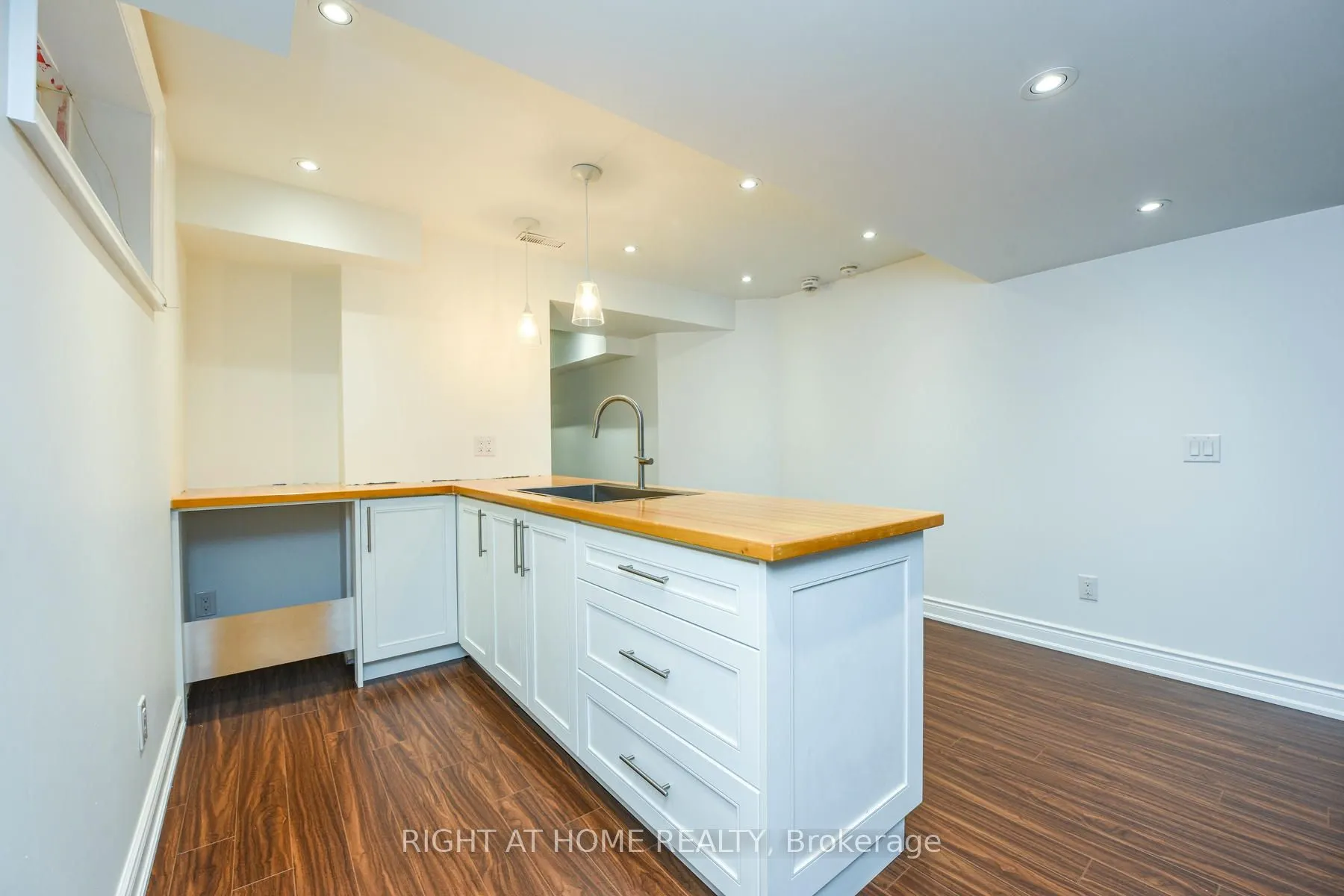 3 Prairie Creek Crescent