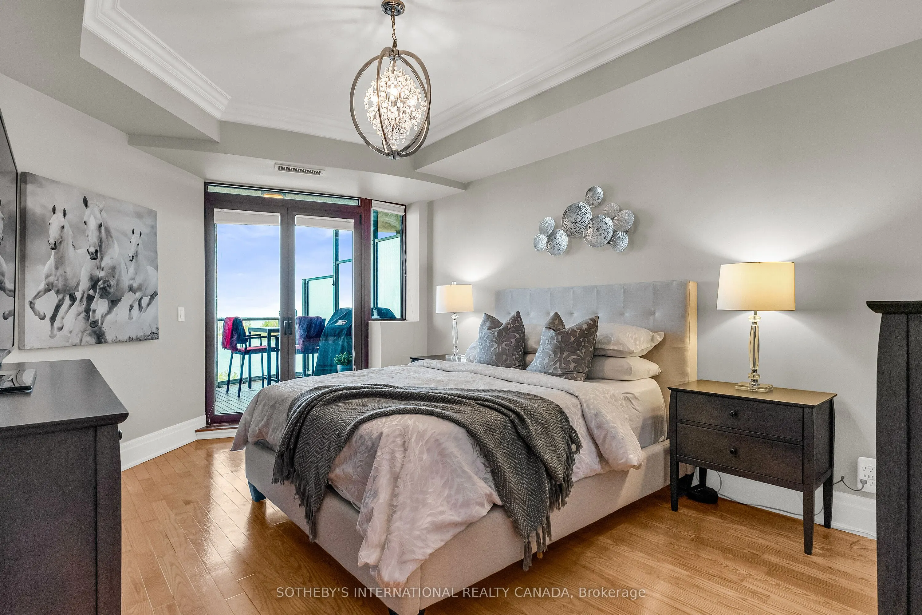2095 Lake Shore Boulevard W, #818