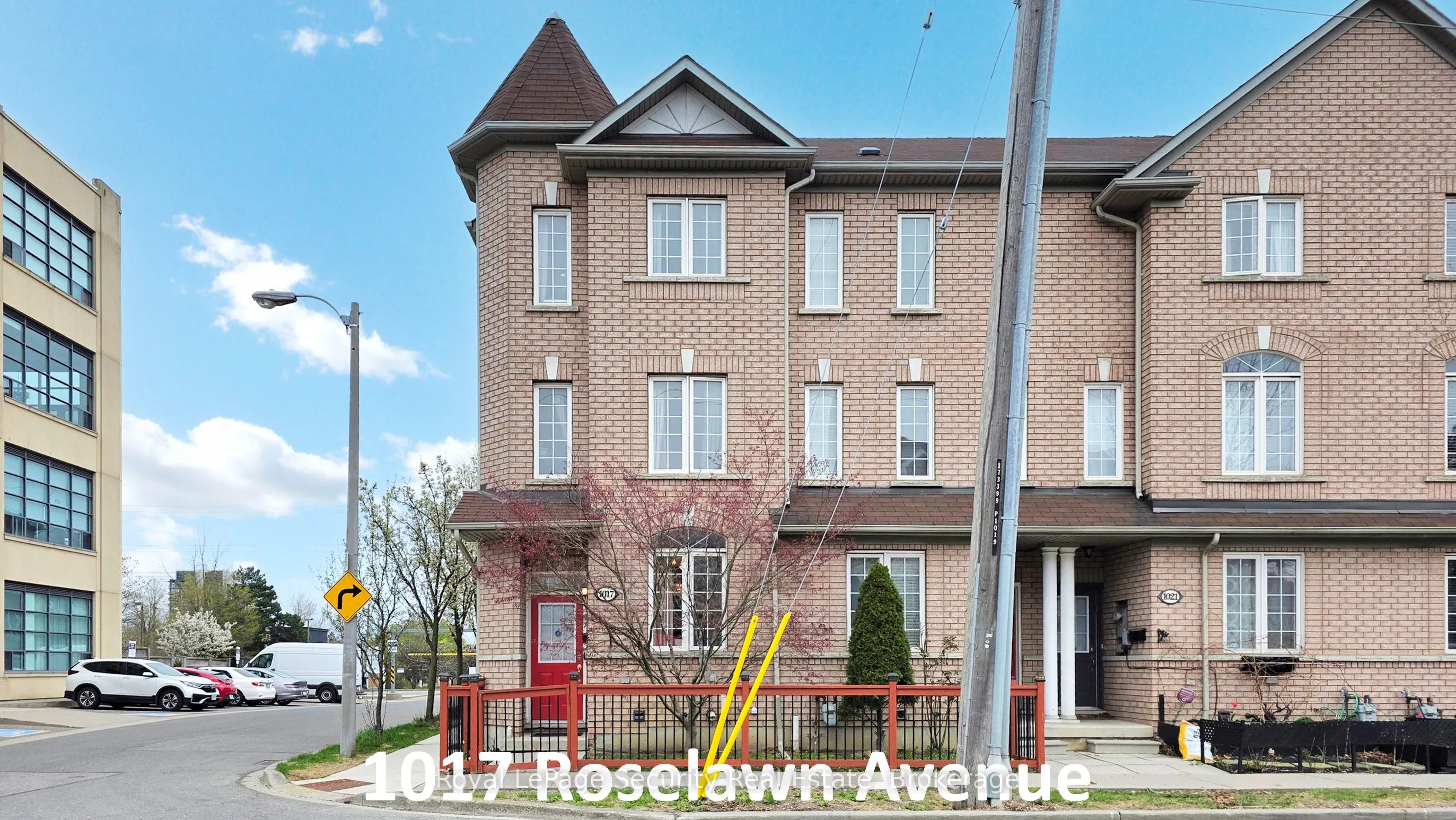 1017 Roselawn Avenue