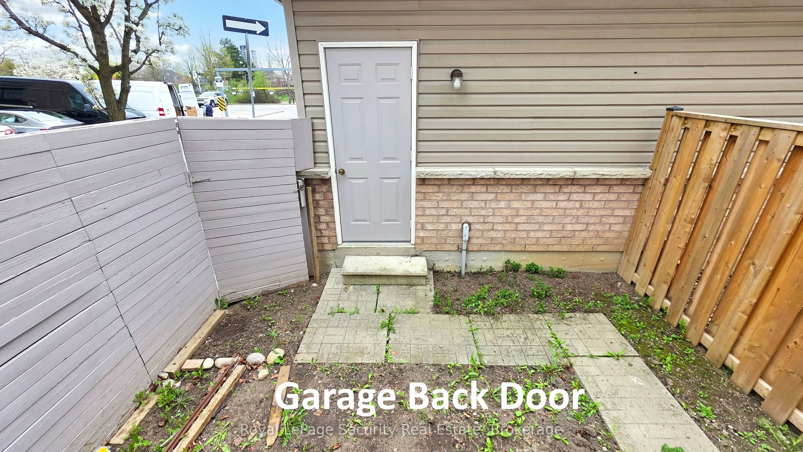 1017 Roselawn Avenue
