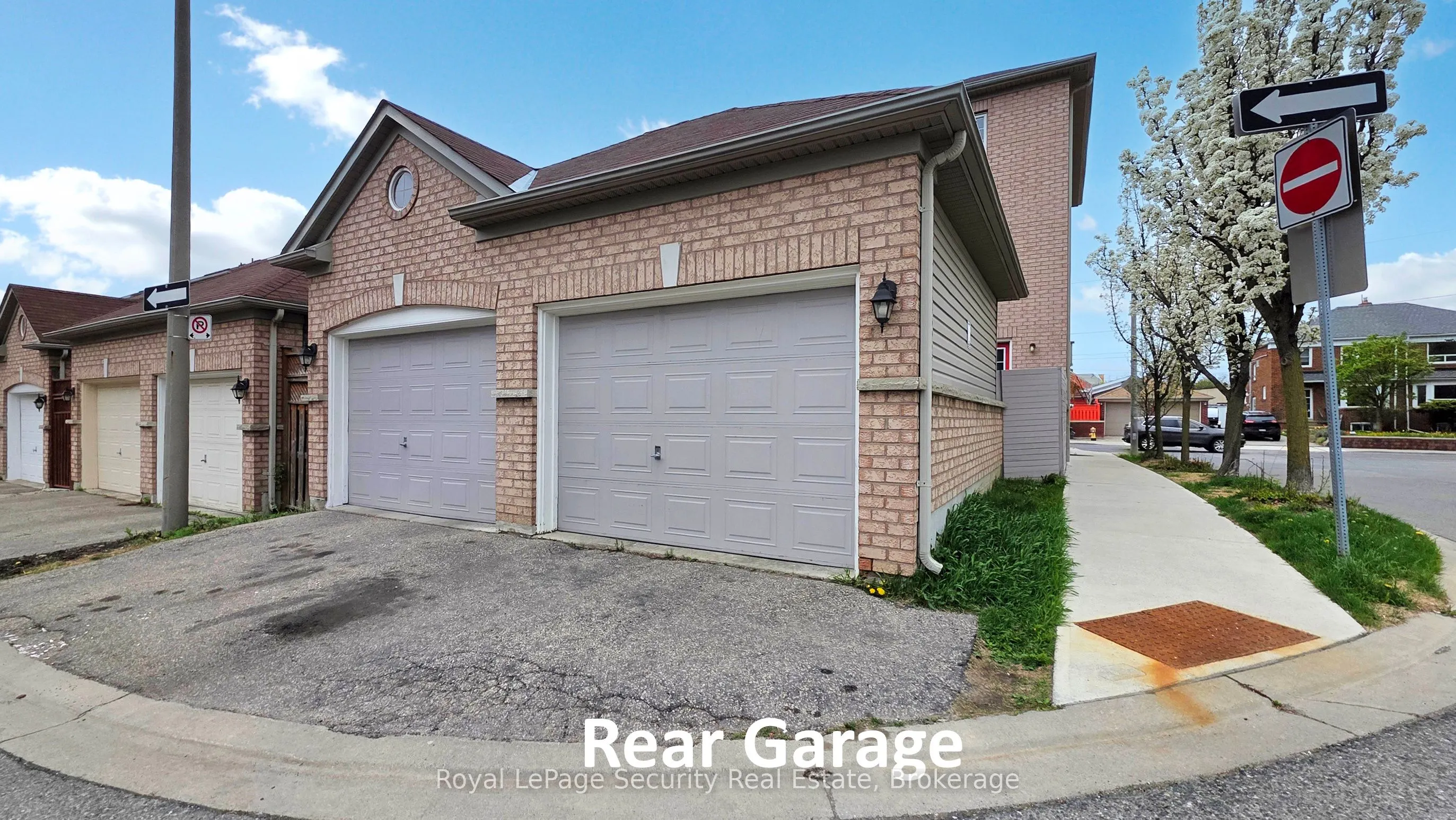 1017 Roselawn Avenue