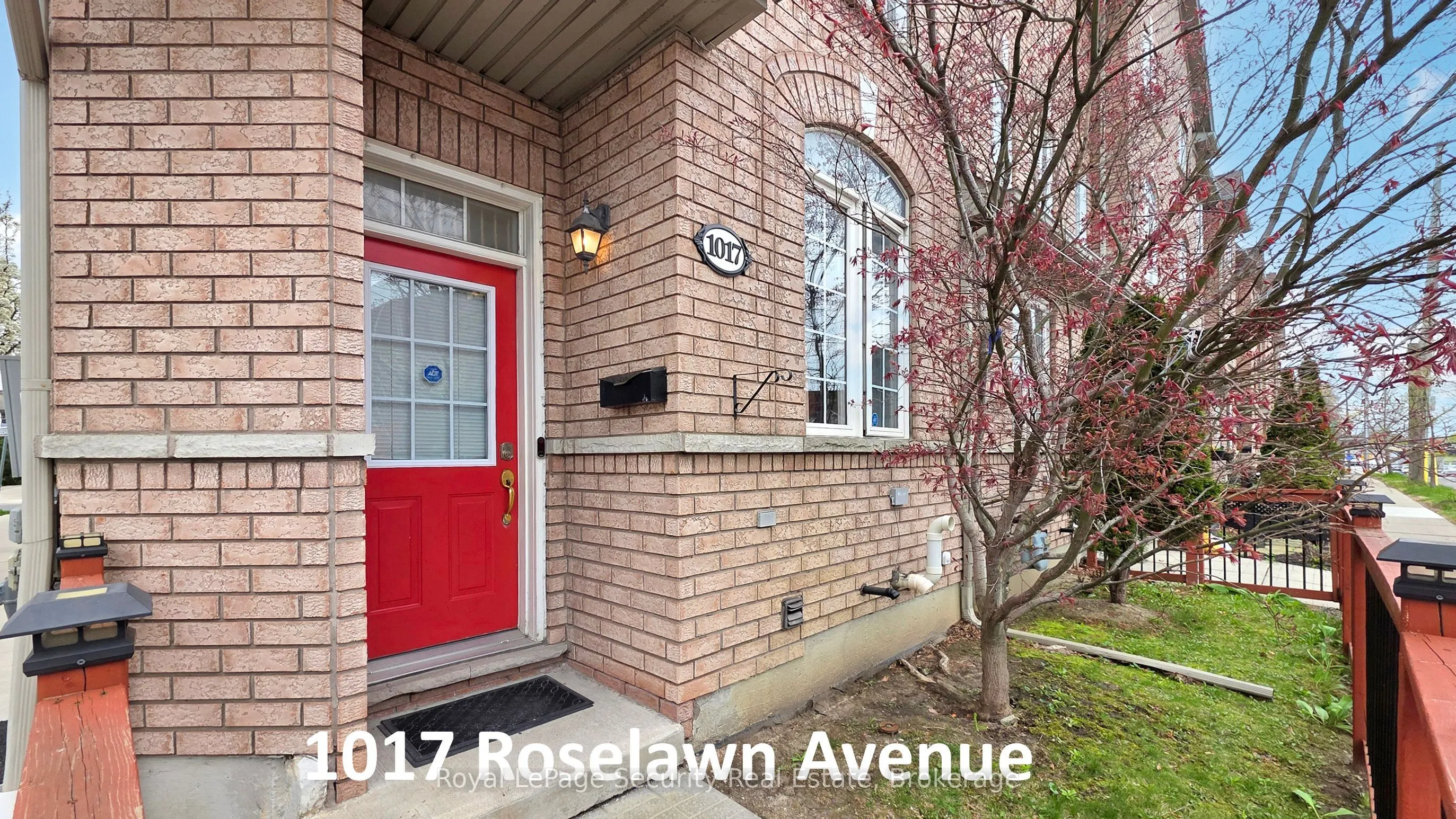 1017 Roselawn Avenue
