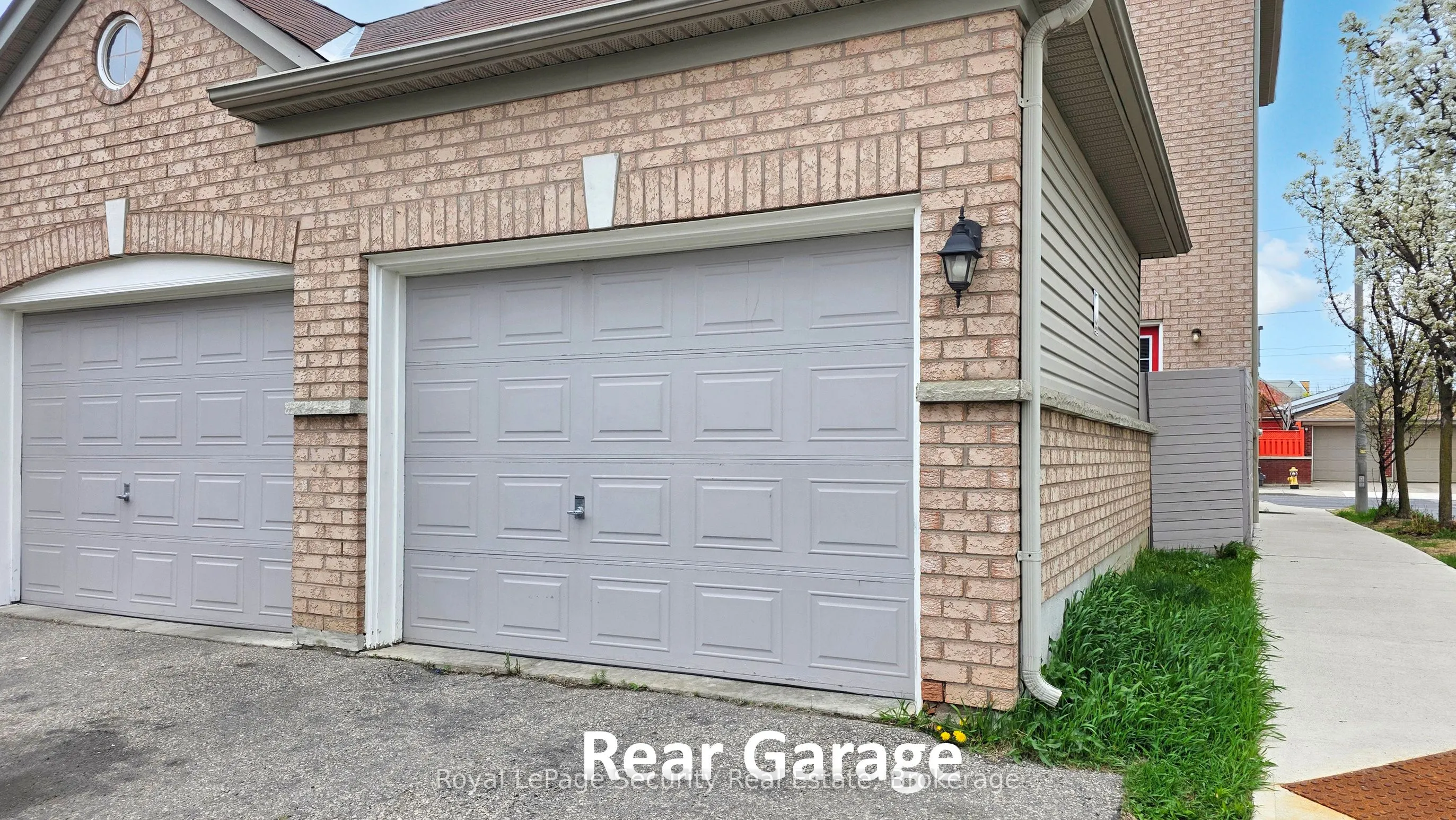1017 Roselawn Avenue
