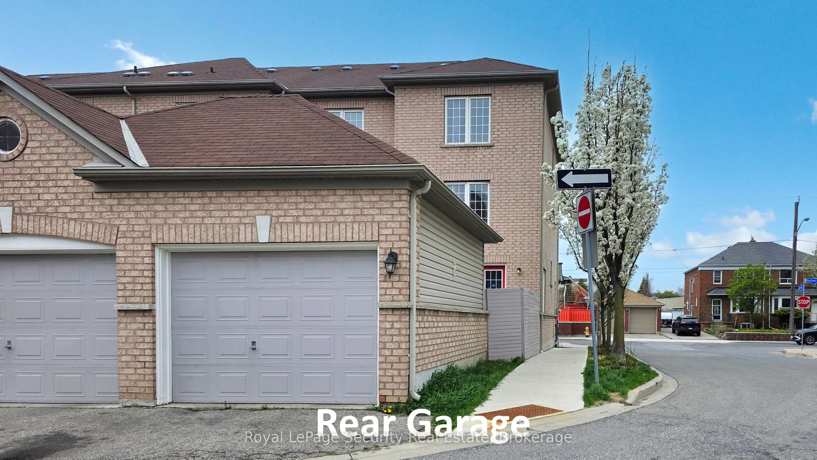 1017 Roselawn Avenue
