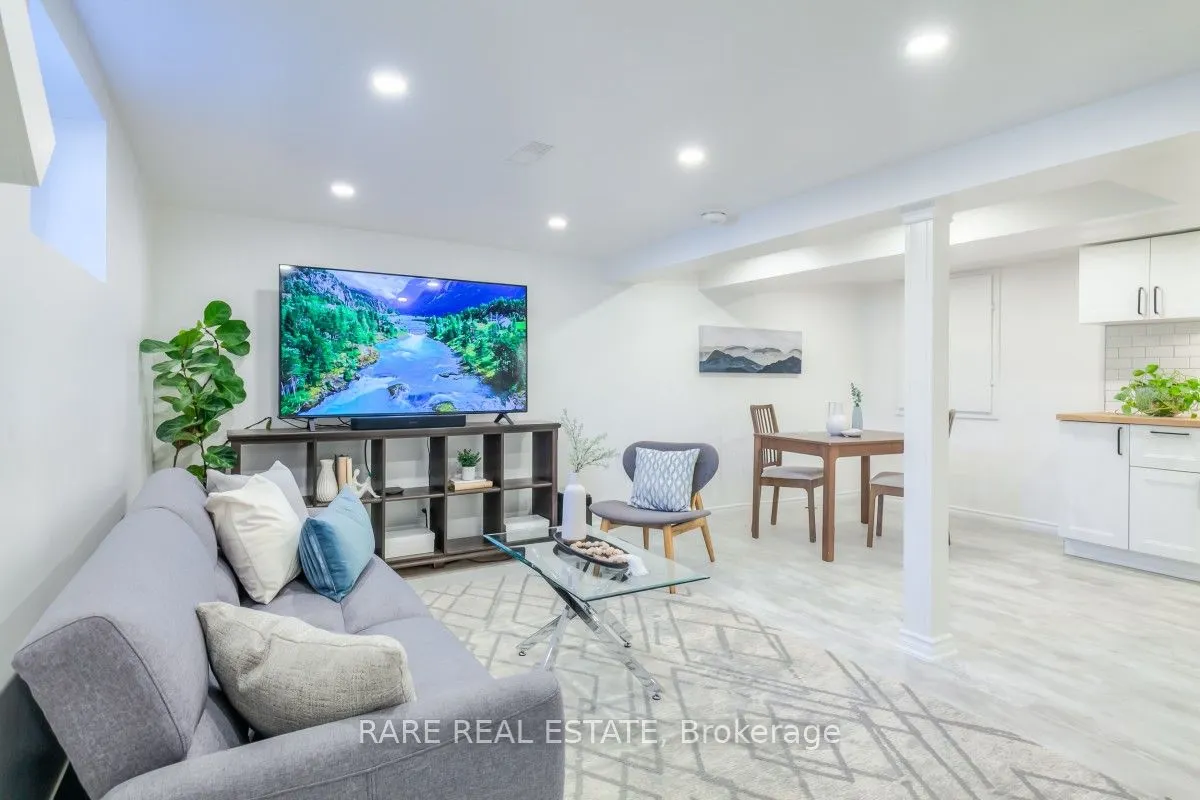 78 Tilden Crescent