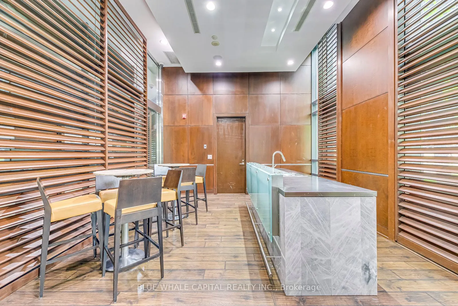 330 Burnhamthorpe Road W, #3005