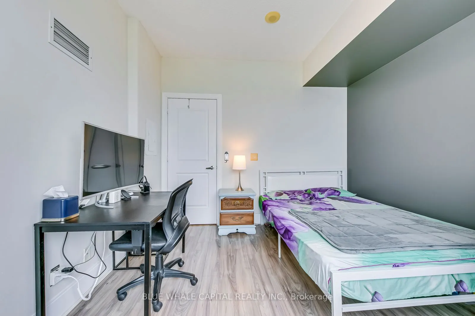330 Burnhamthorpe Road W, #3005