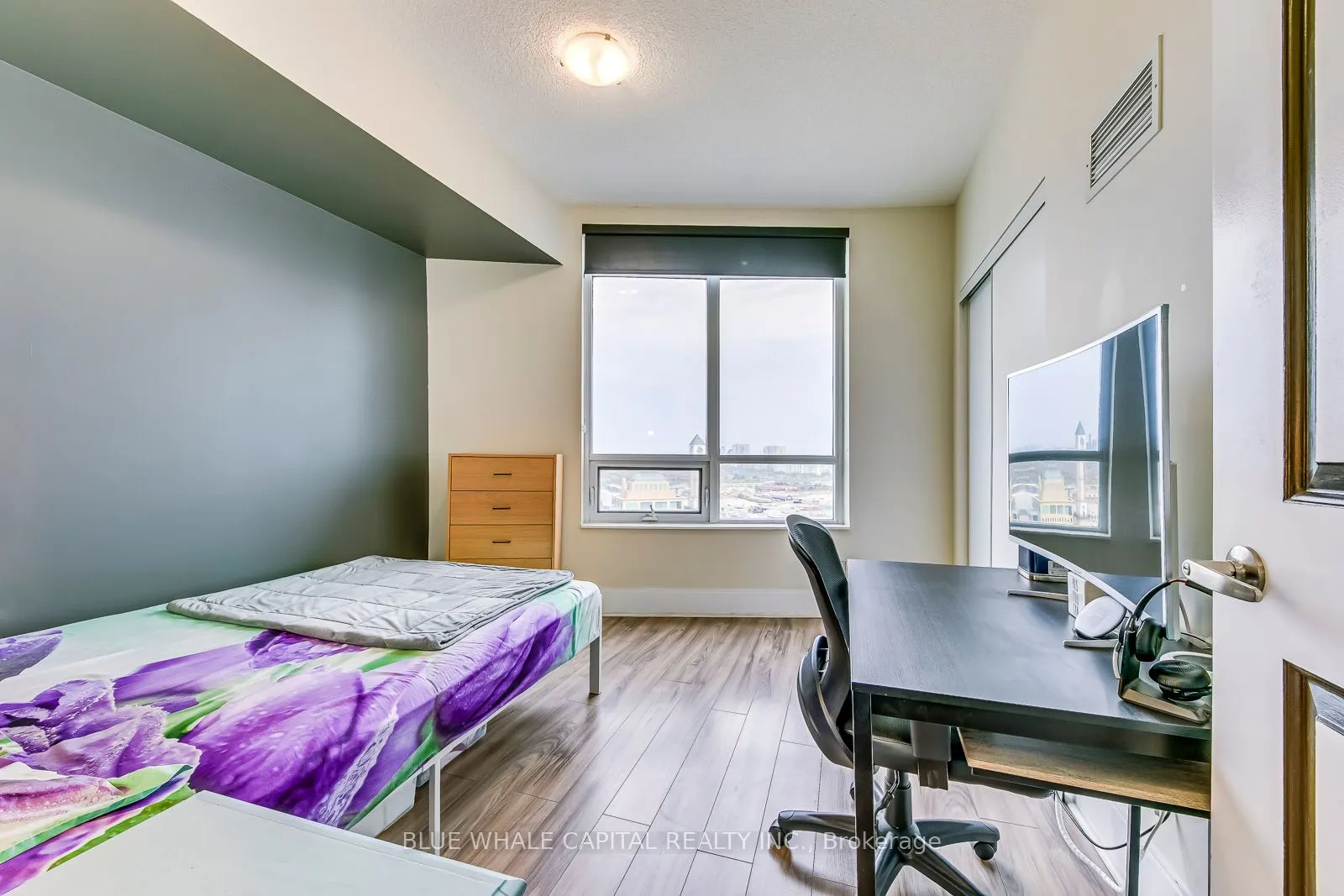 330 Burnhamthorpe Road W, #3005