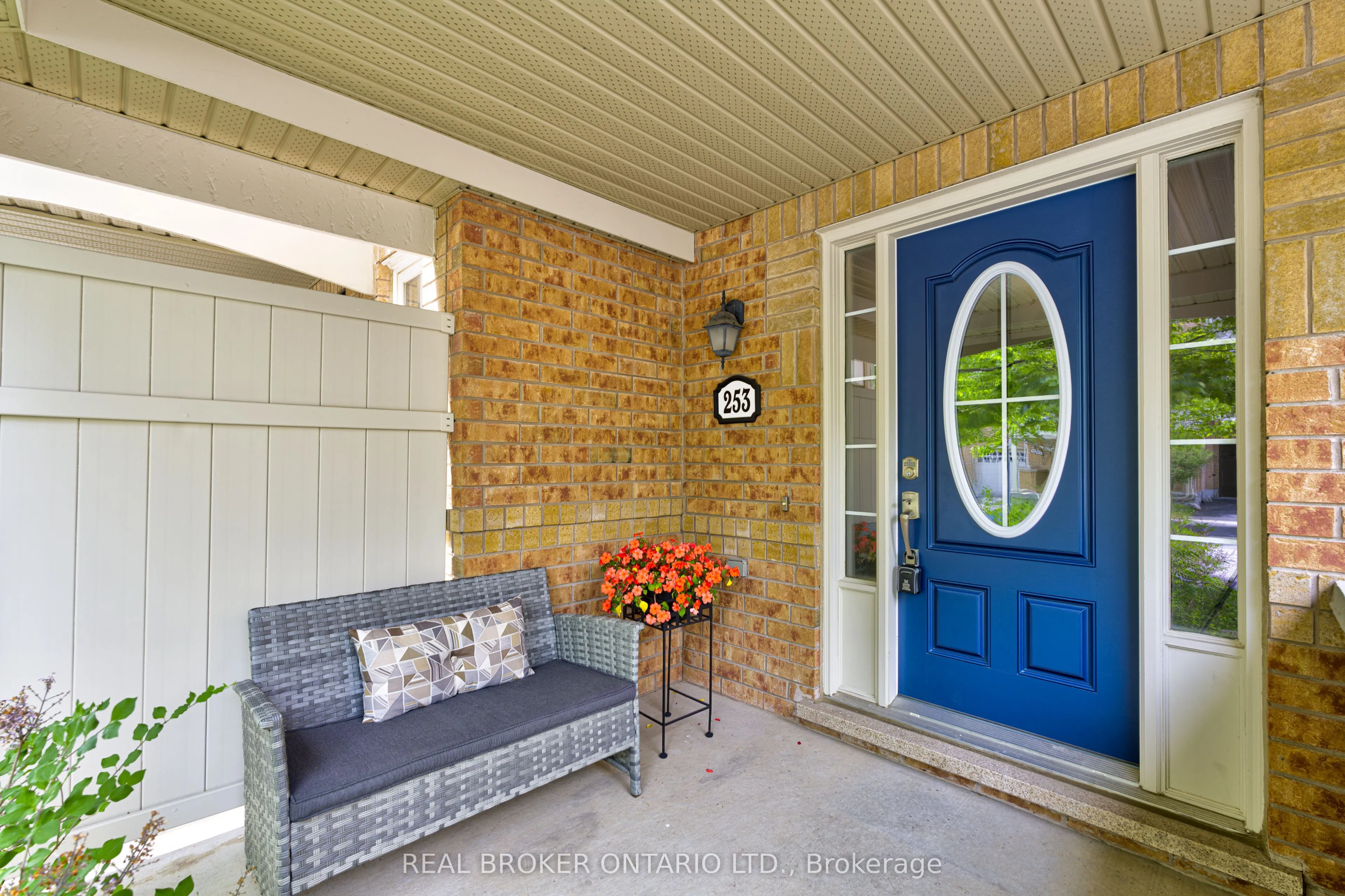 253 Wetenhall Landing