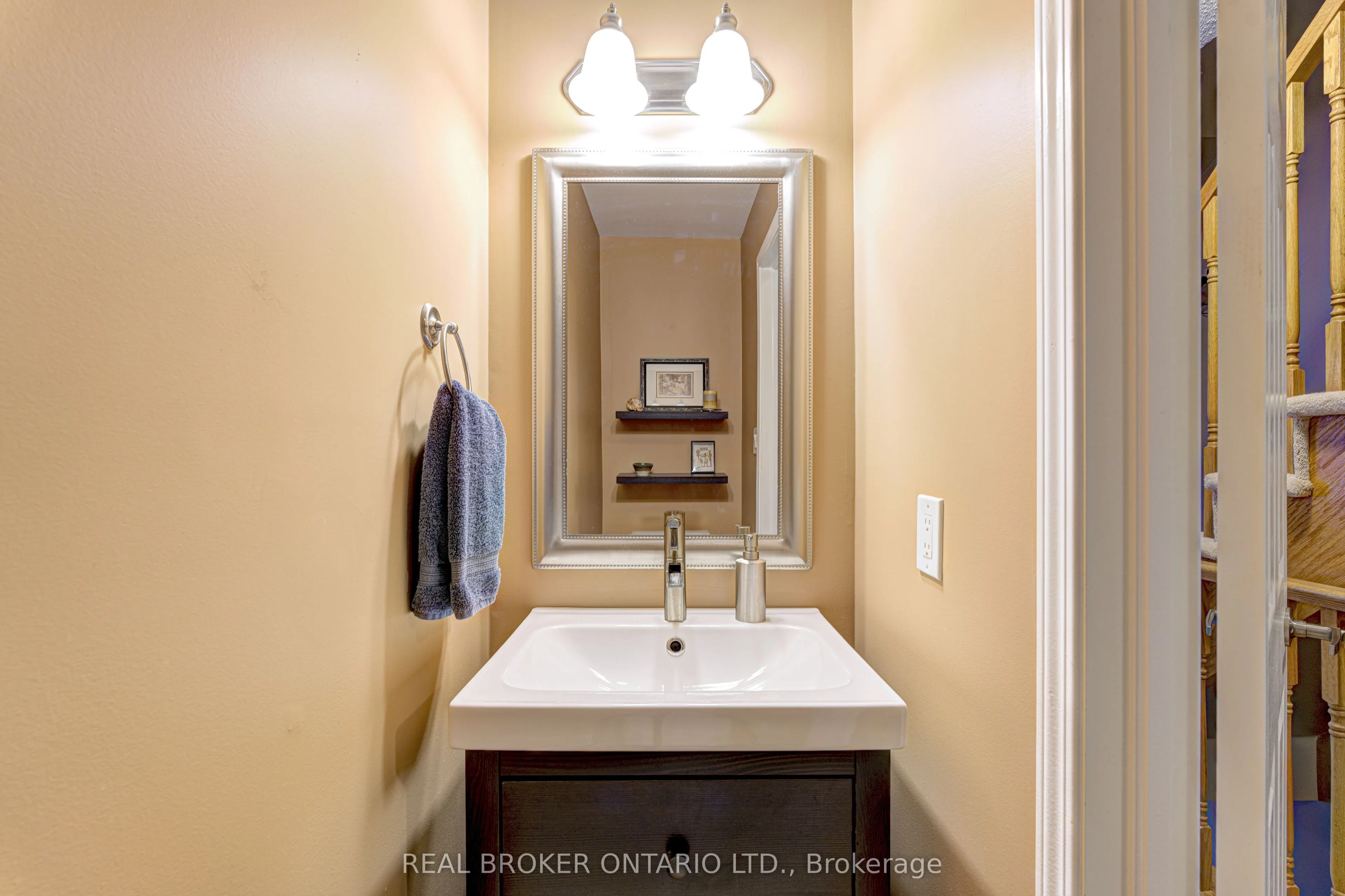 253 Wetenhall Landing