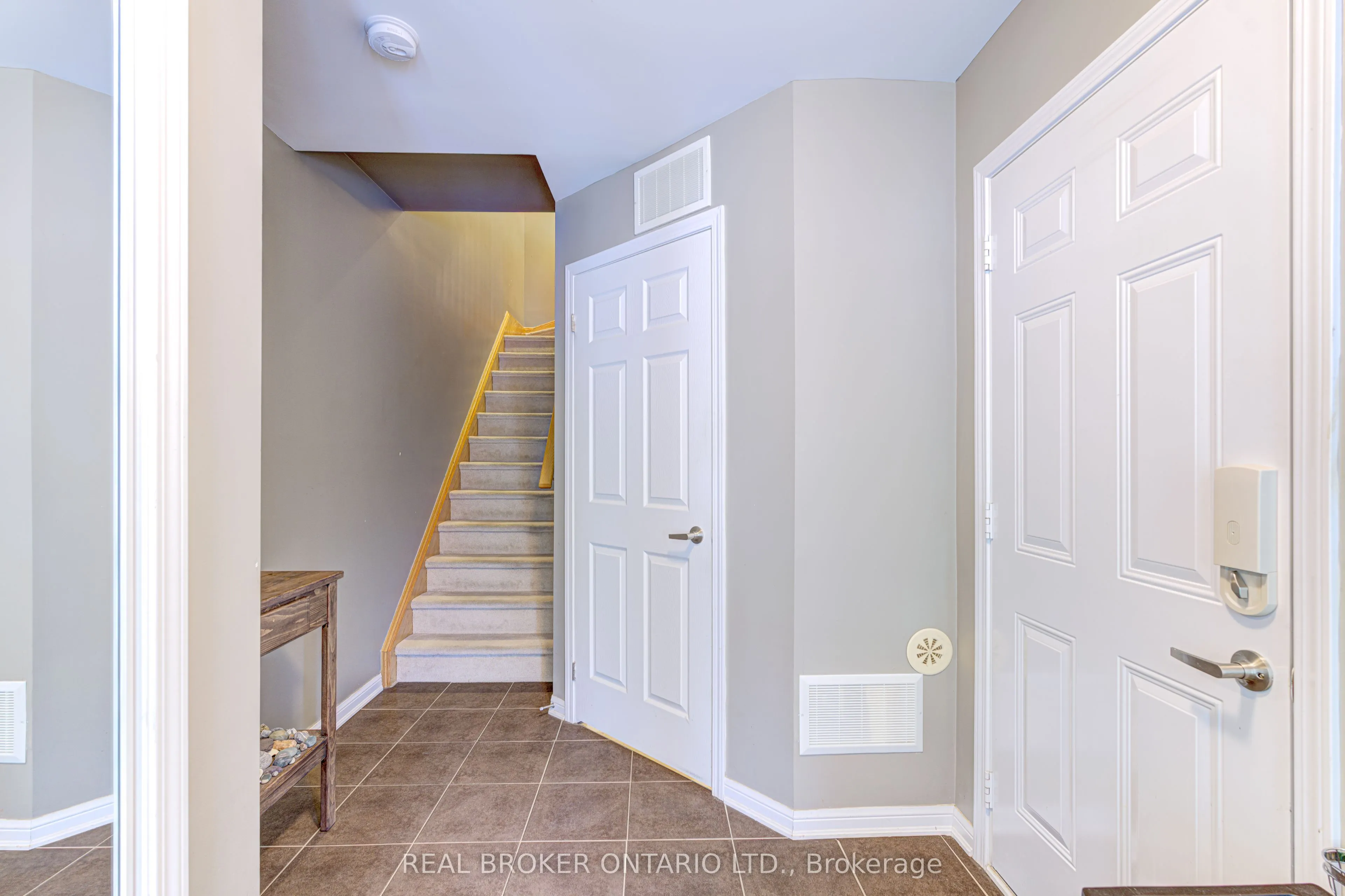 253 Wetenhall Landing