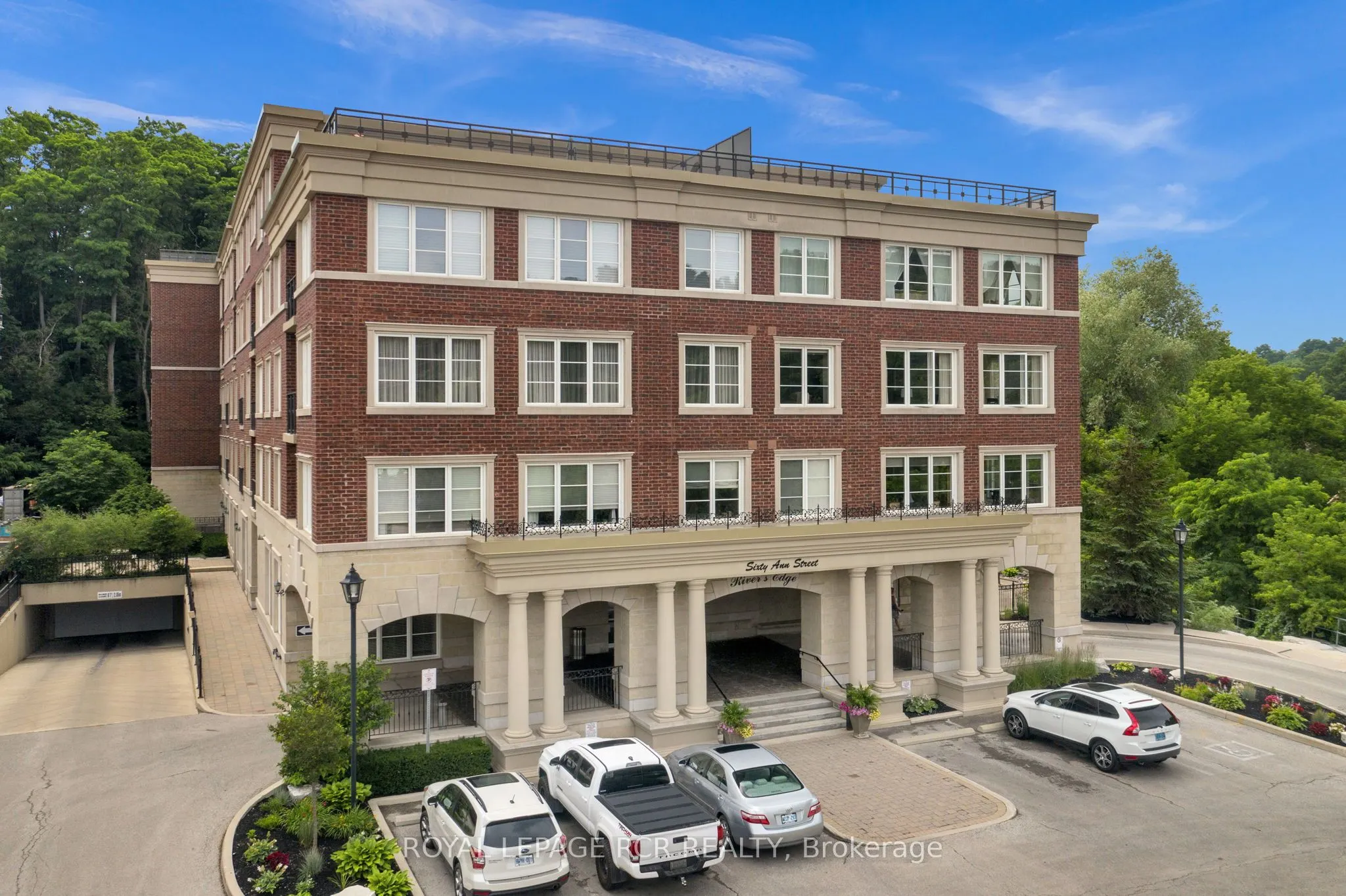 60 Ann Street, #402