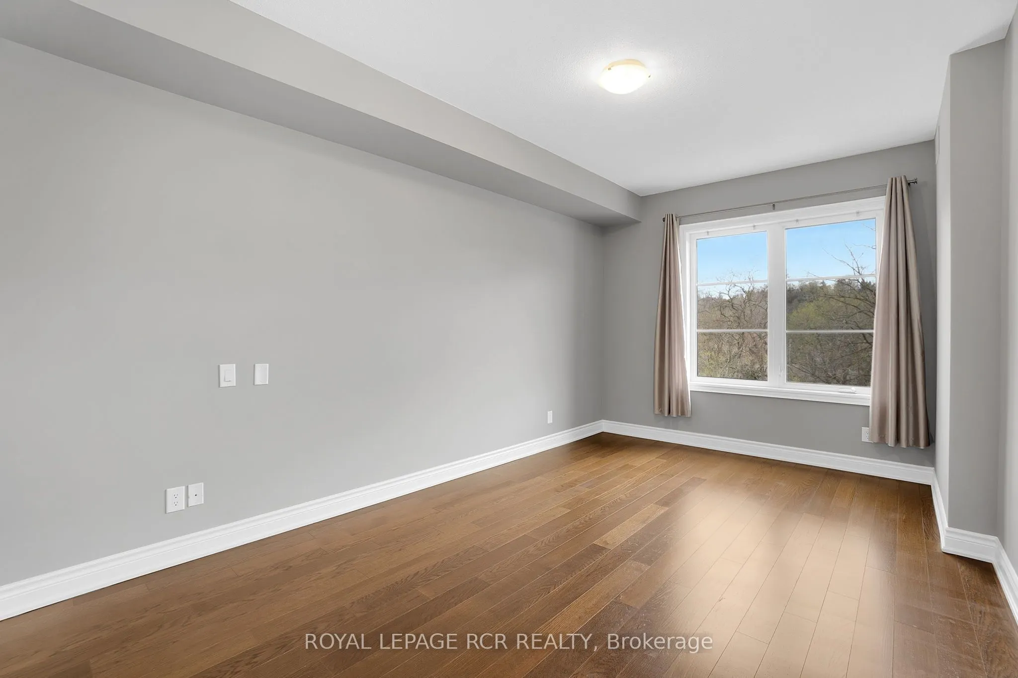 60 Ann Street, #402