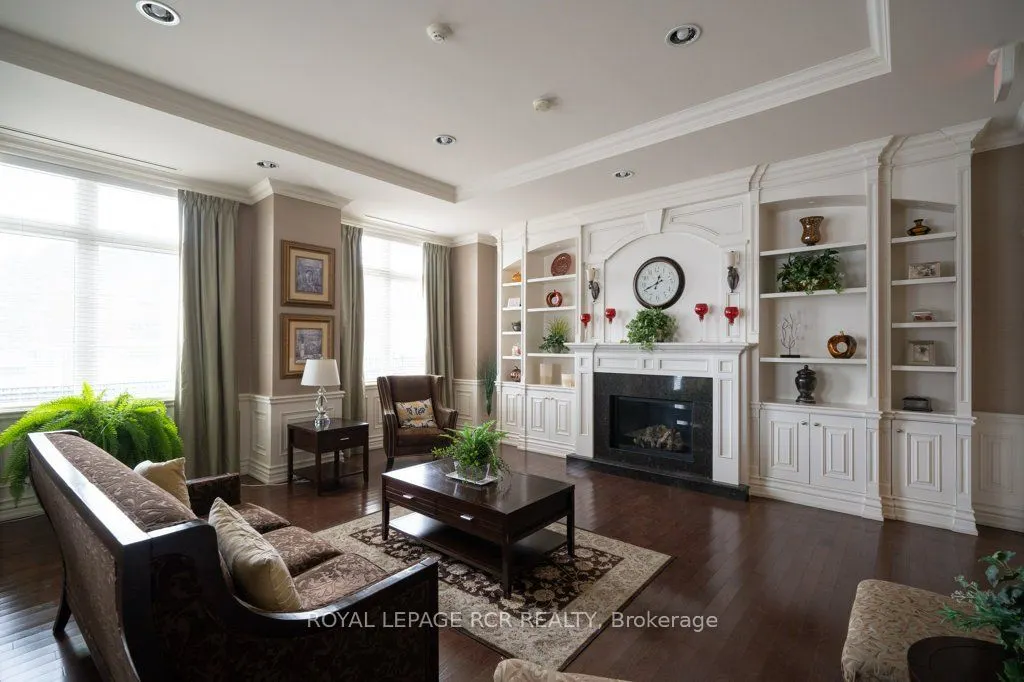 60 Ann Street, #402
