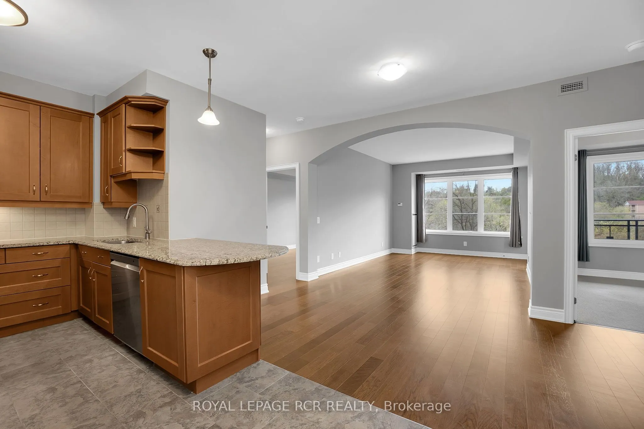 60 Ann Street, #402