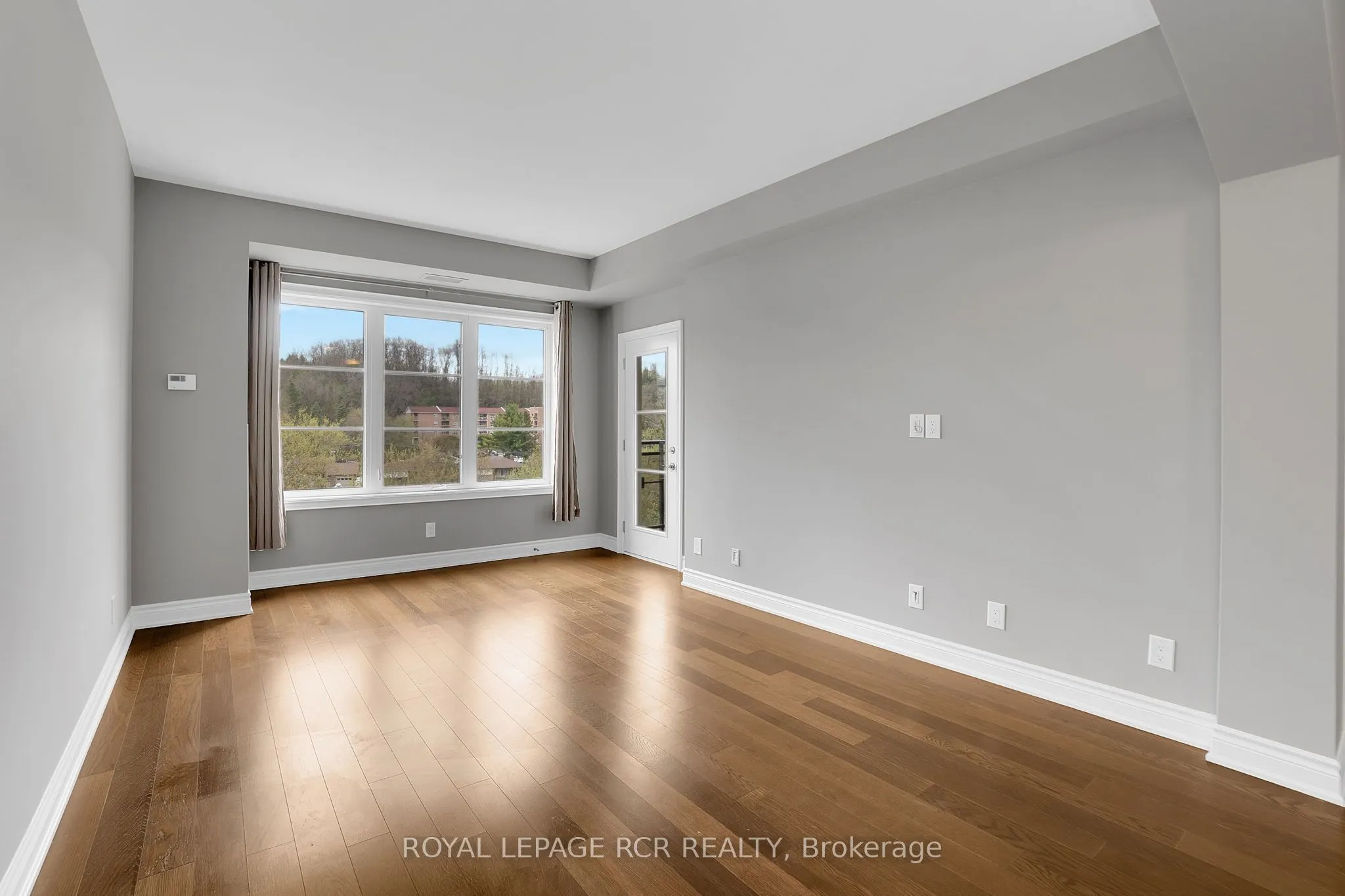 60 Ann Street, #402