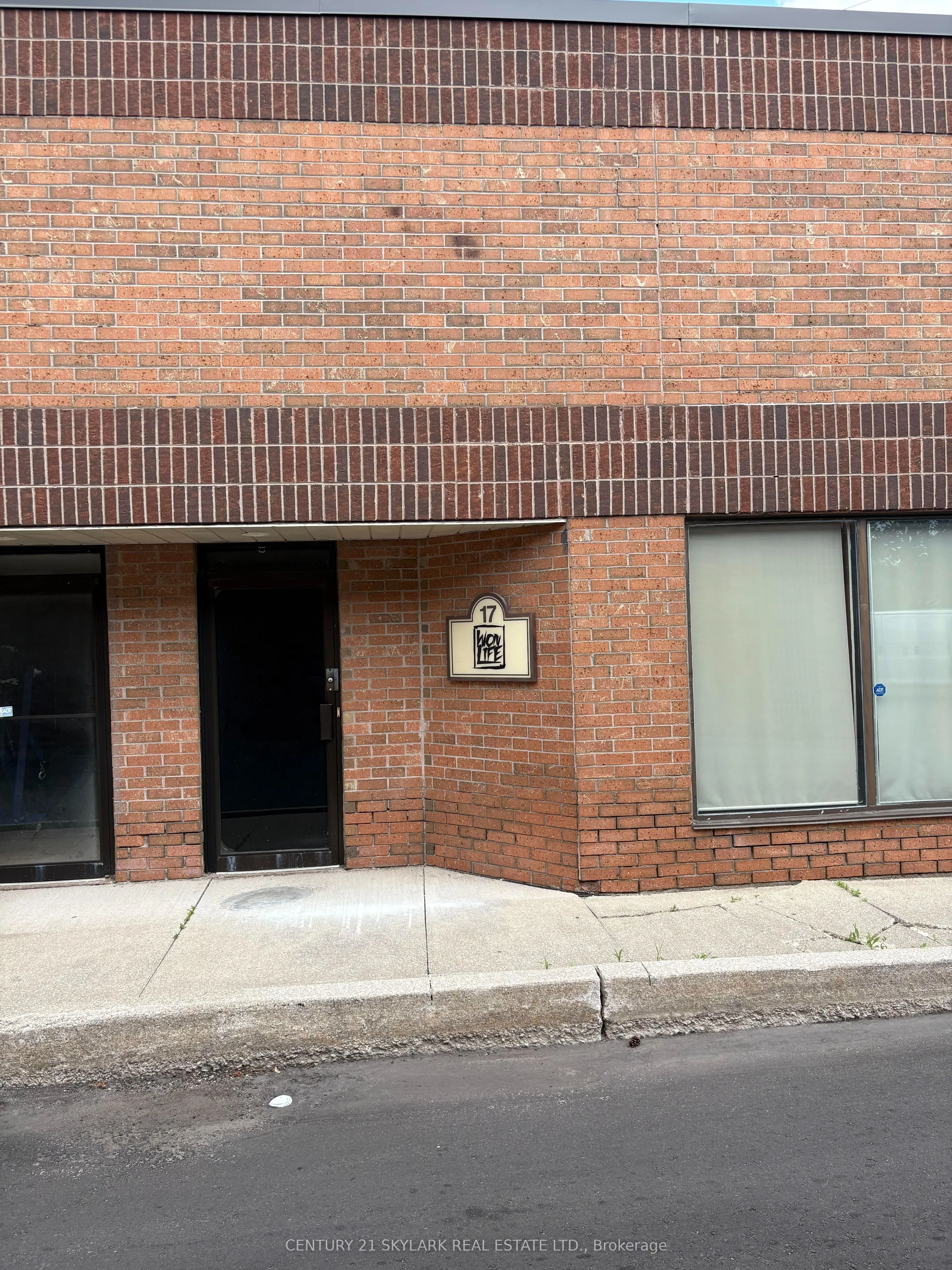 75 Rosedale Avenue W, #17