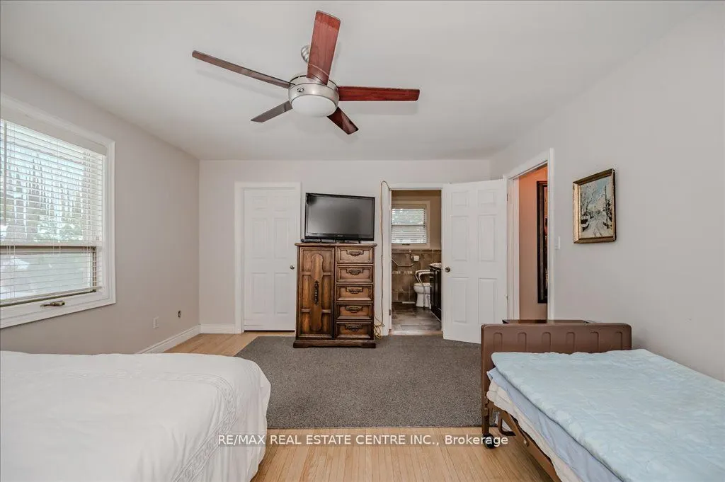2260 Oneida Crescent