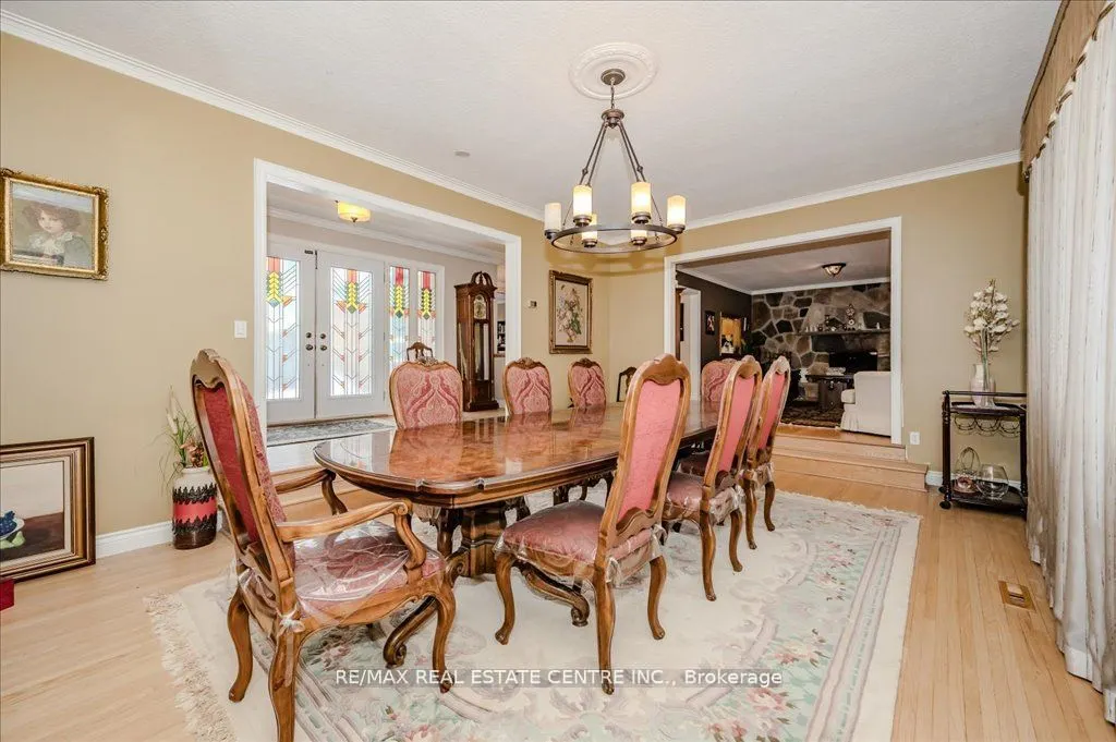 2260 Oneida Crescent