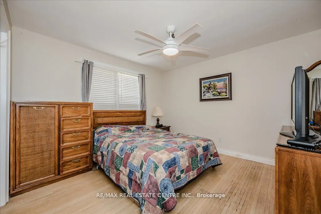 2260 Oneida Crescent