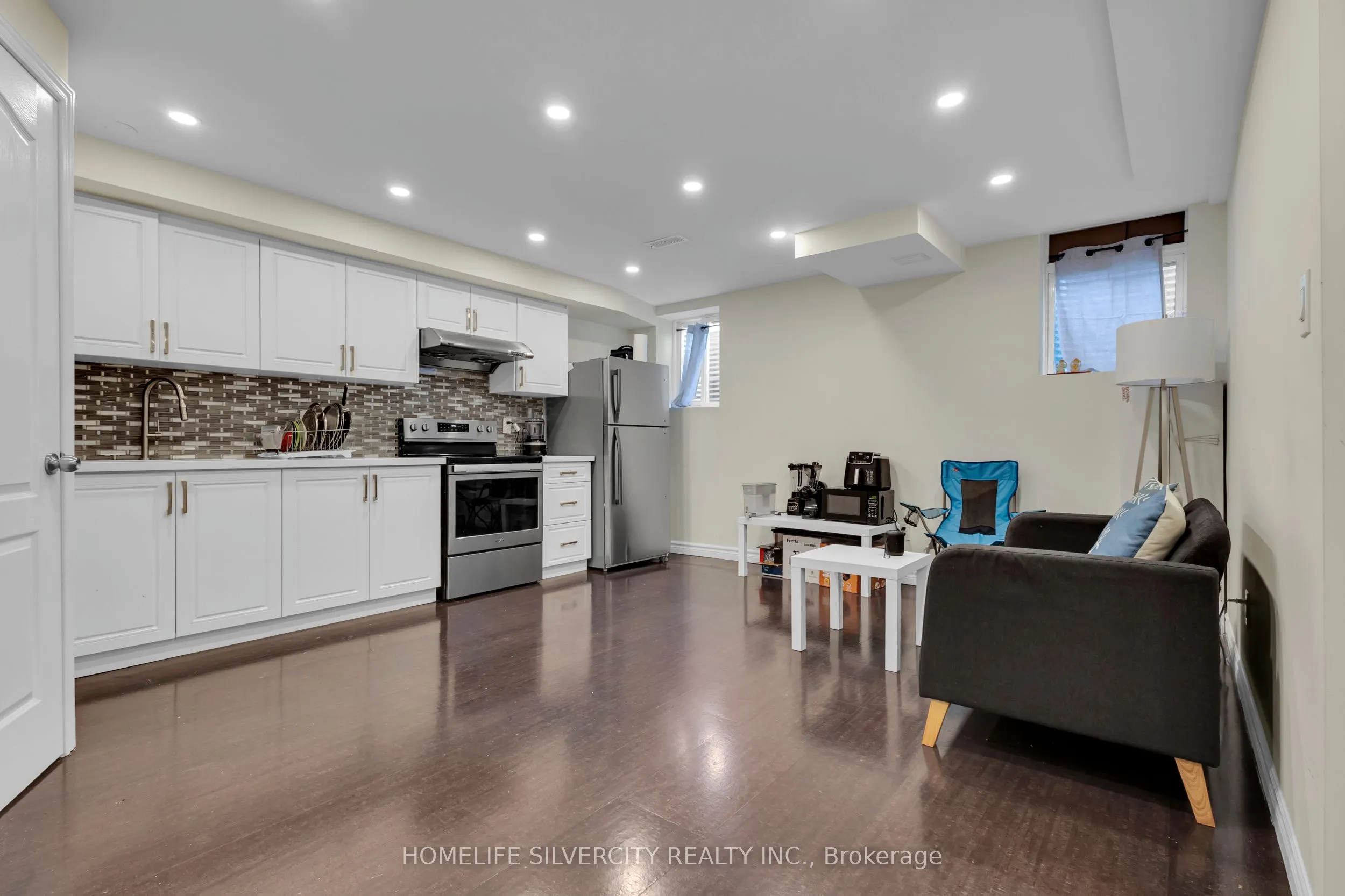 38 George Robinson Drive
