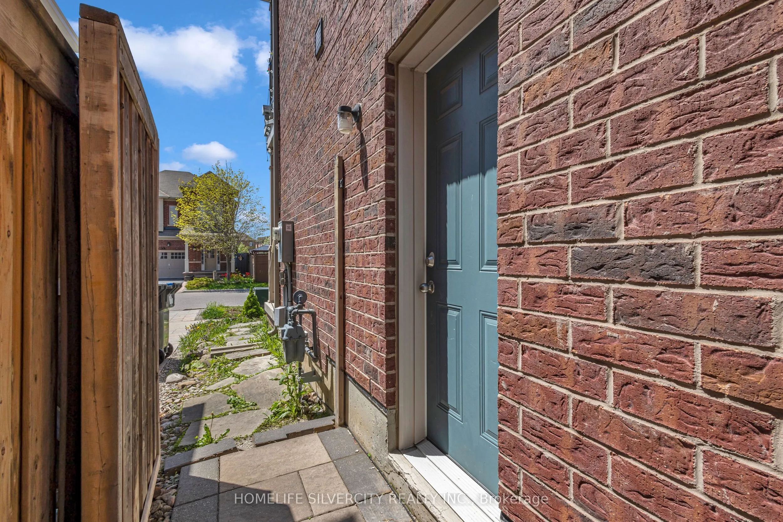 38 George Robinson Drive