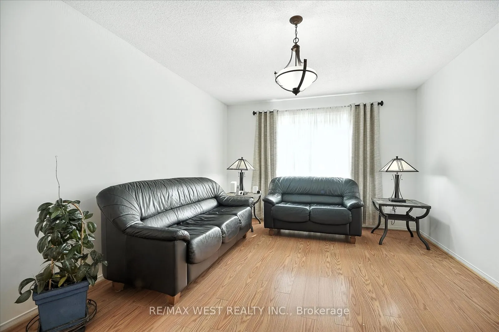 5654 Dawlish Crescent